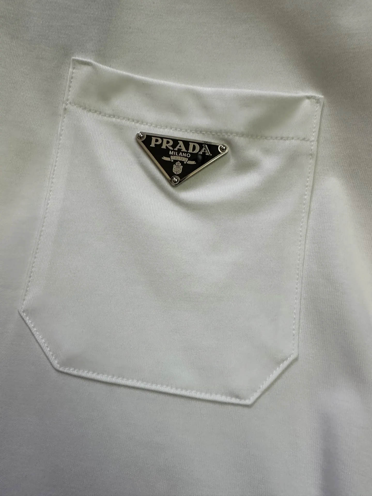 Logo-Badge Cotton Pocket T-Shirt D21012400 — view 8