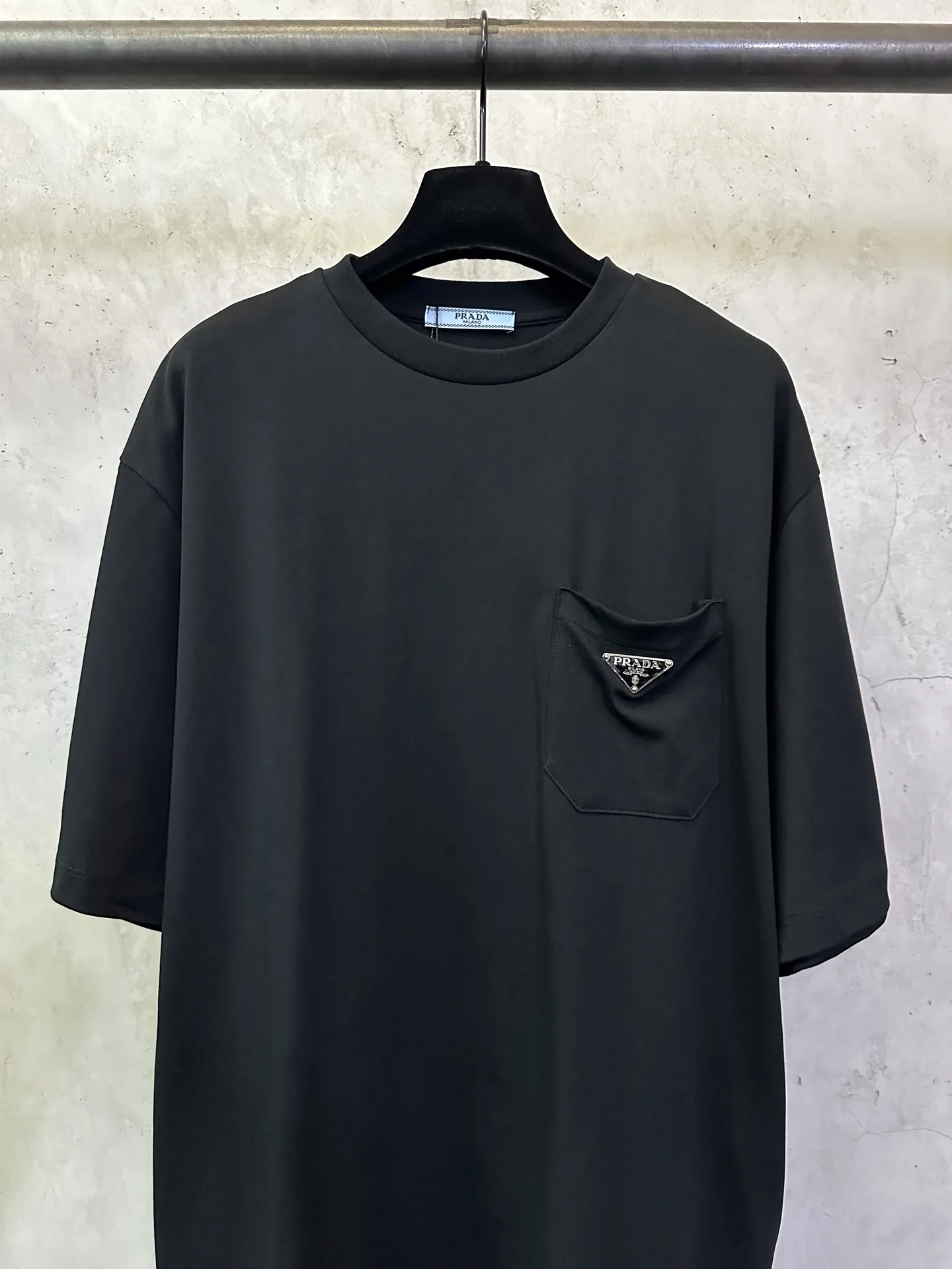 Logo-Badge Cotton Pocket T-Shirt D21012401 — view 3
