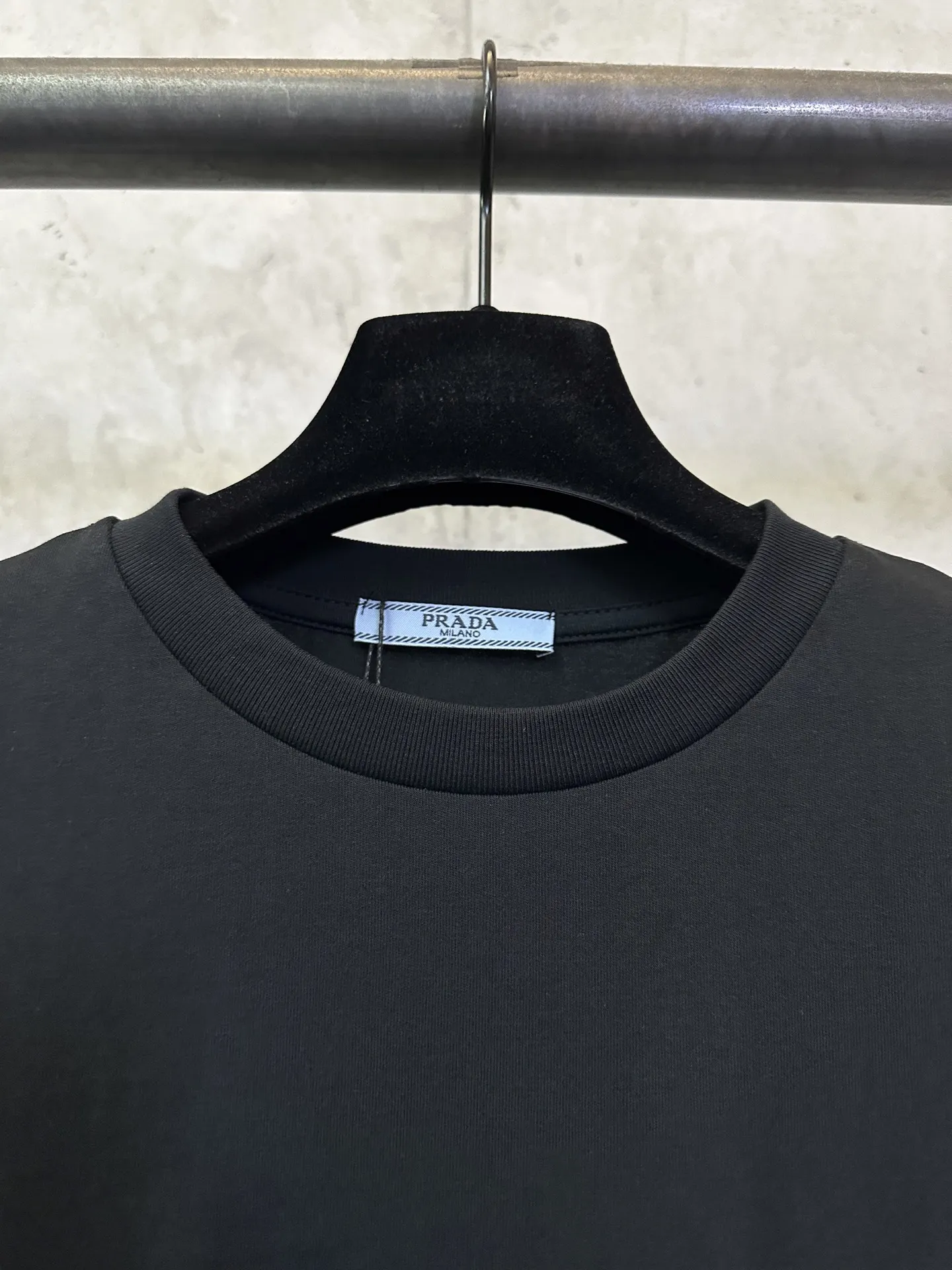 Logo-Badge Cotton Pocket T-Shirt D21012401 — view 7