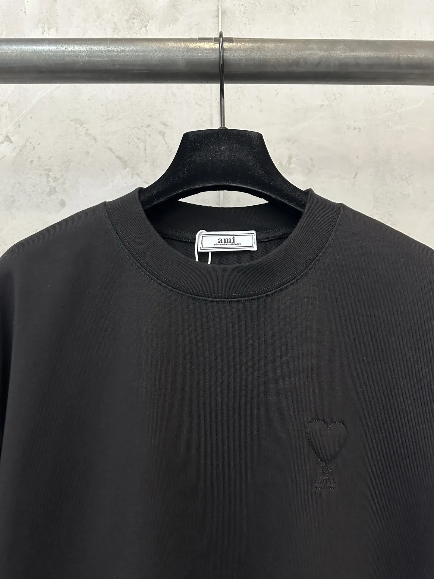 Ami de Coeur Tonal Embroidery Heavyweight T-Shirt D21022216 — view 5