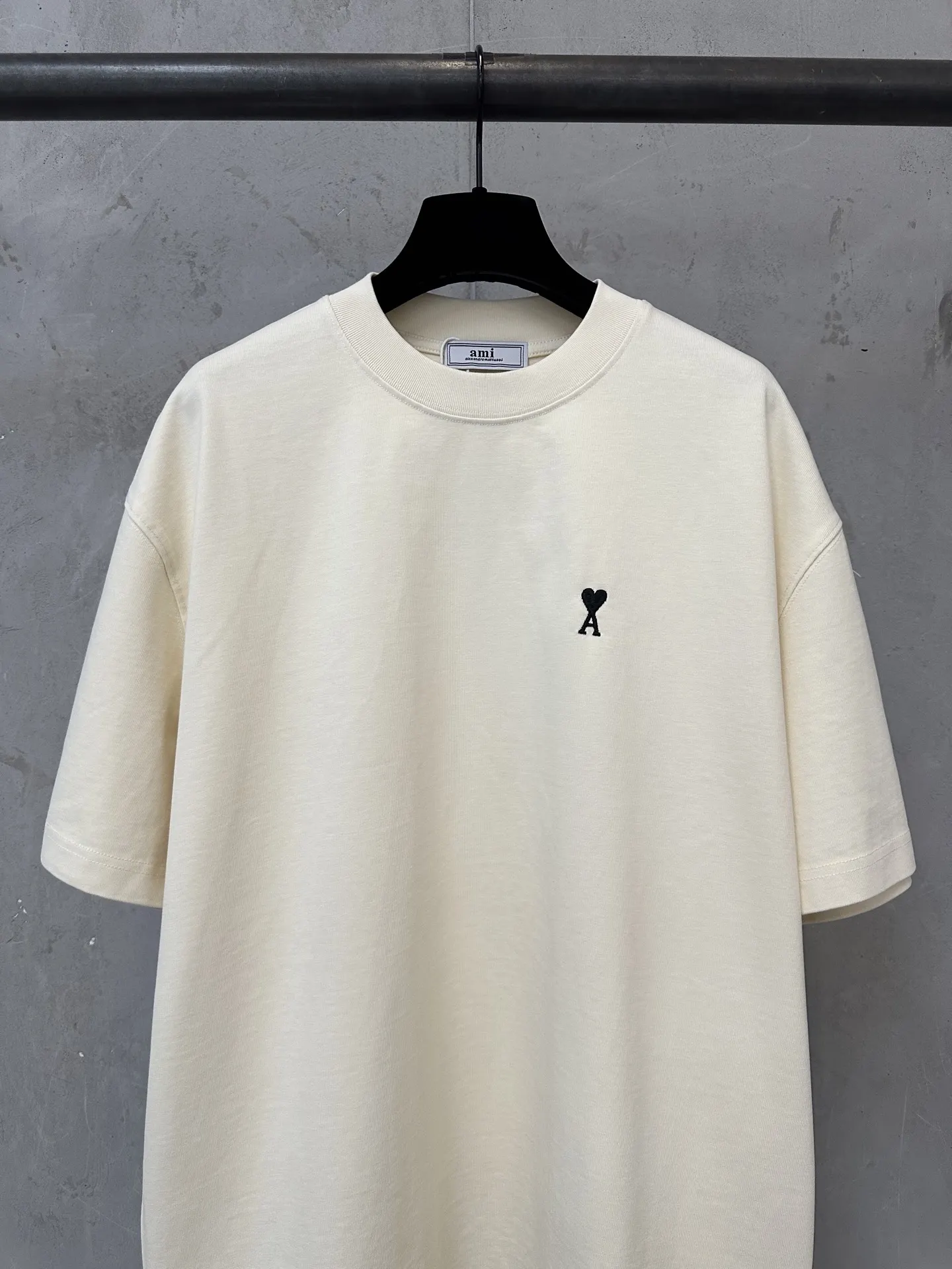 Ami de Coeur Embroidered Heavyweight T-Shirt D21018903 — view 3