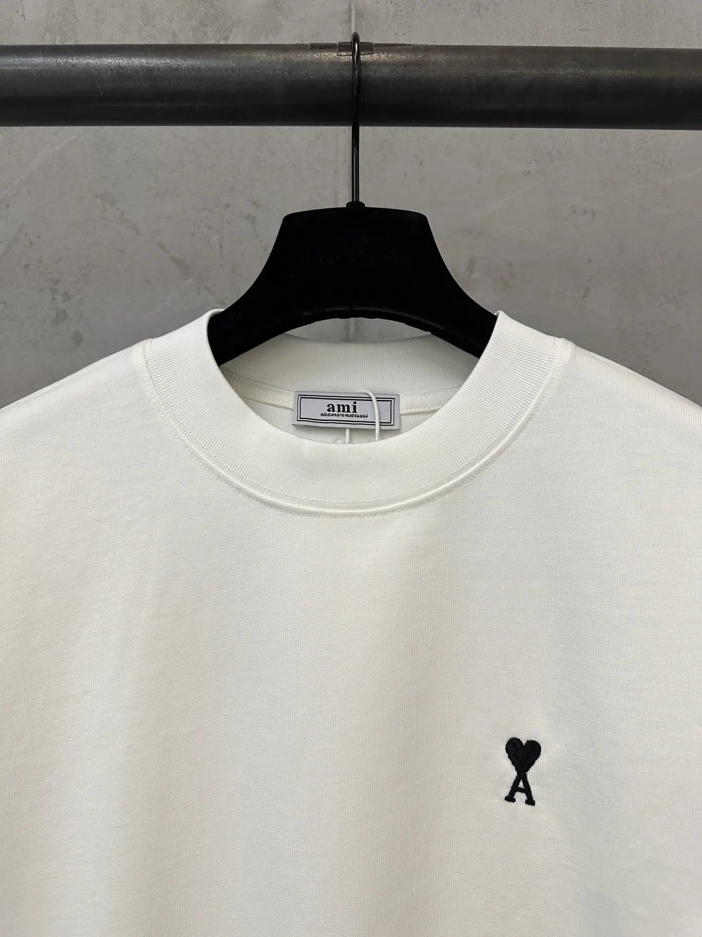 Ami de Coeur Embroidered Heavyweight T-Shirt D21018902 — view 5