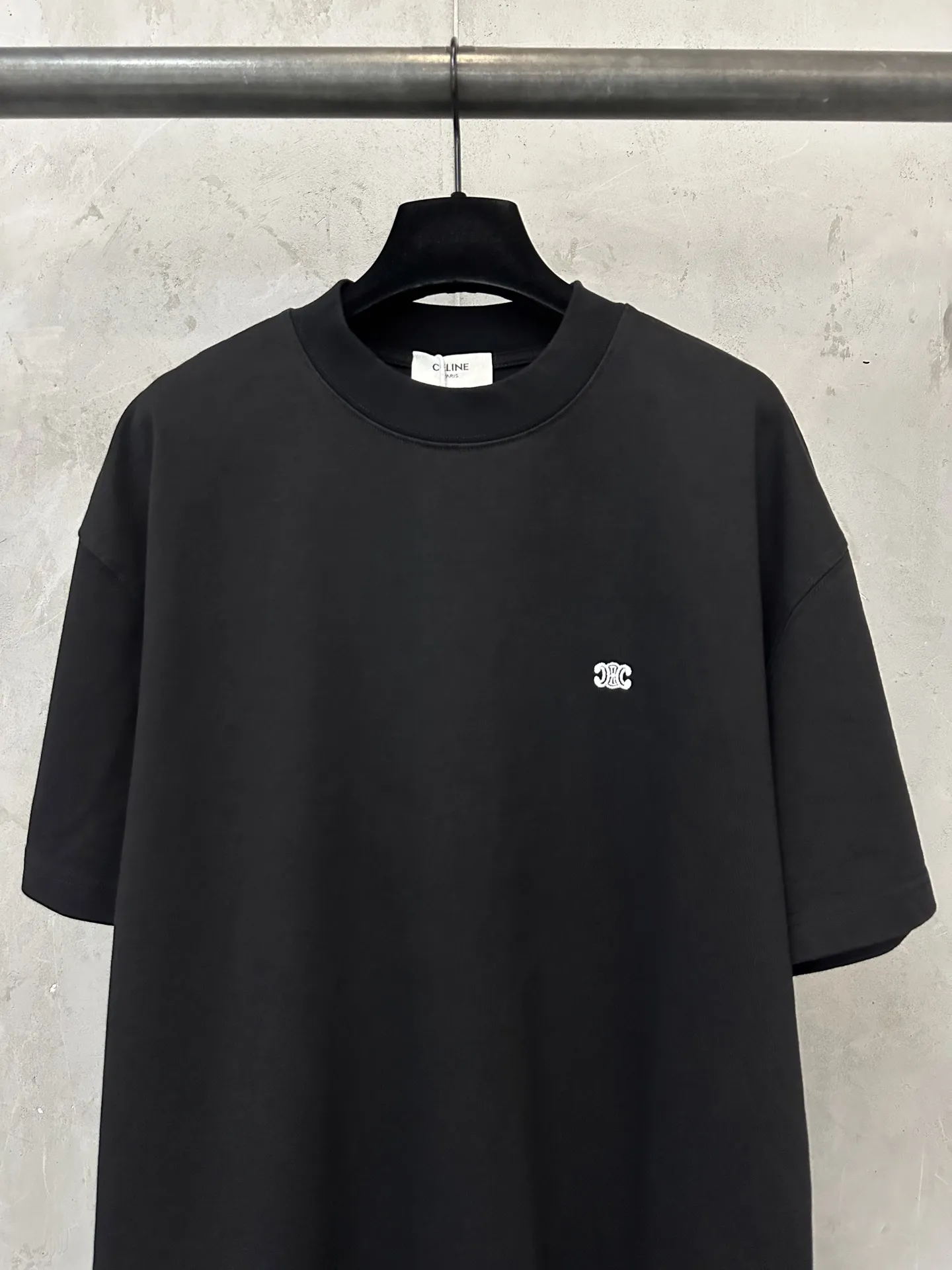 Triomphe Logo Embroidered Heavyweight Cotton T-Shirt D21018930 — view 3