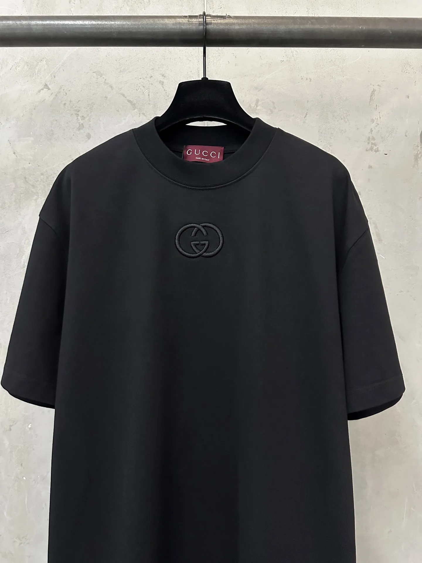 Interlocking G Embroidered Heavyweight Cotton T-Shirt D21018913 — view 3