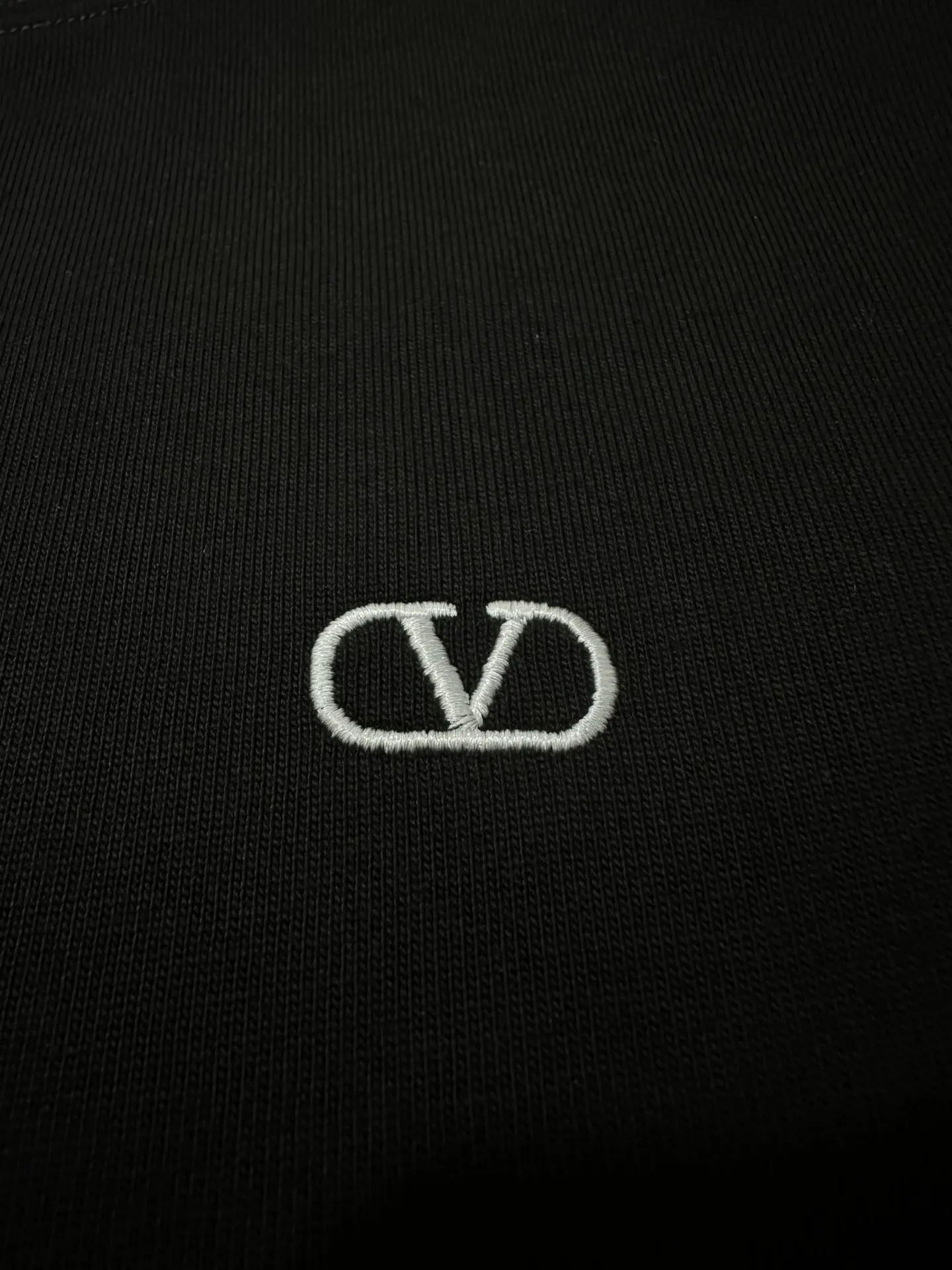 VLogo Embroidered Heavyweight Cotton T-Shirt D21018876 — view 7