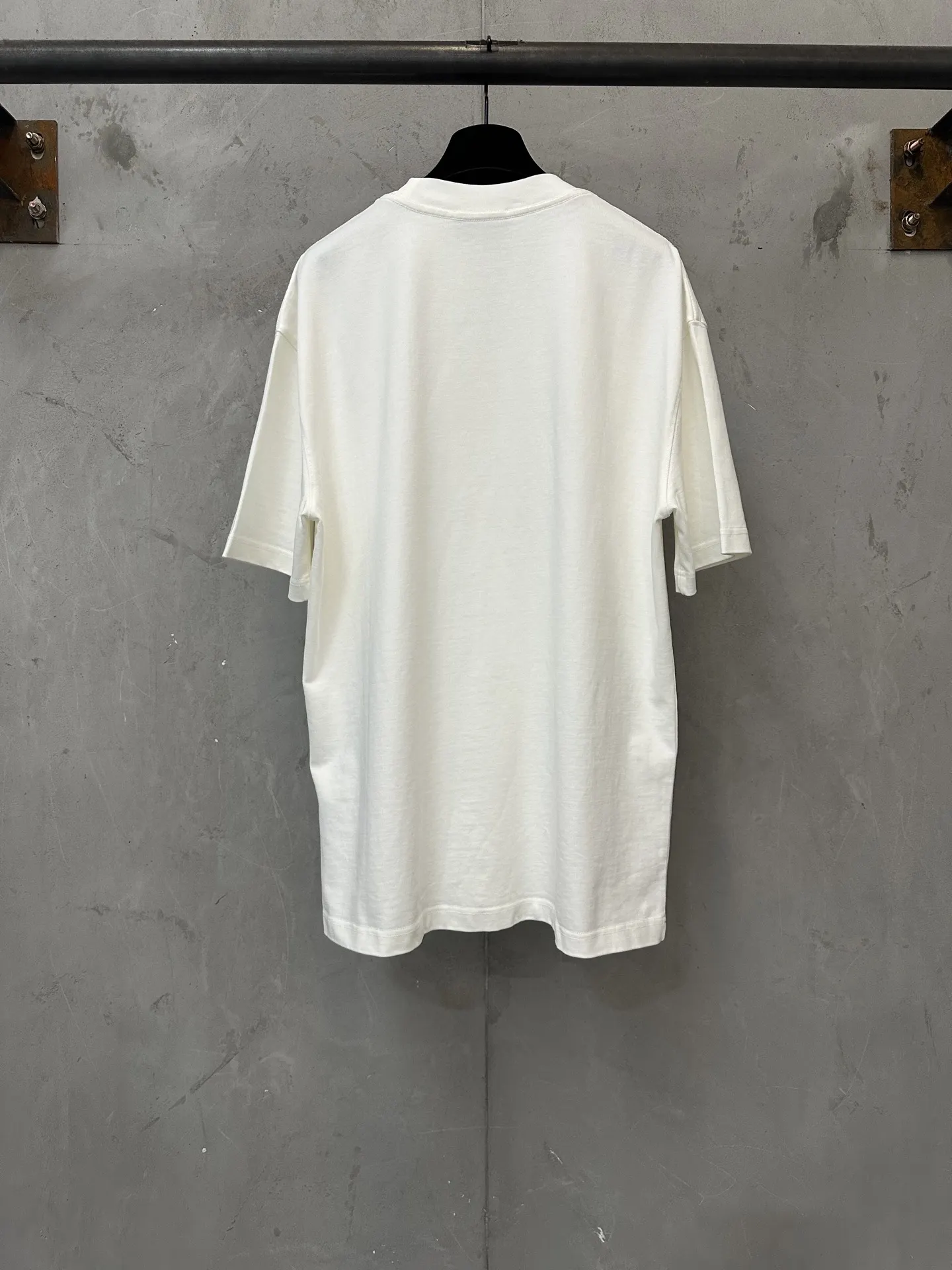 Knight Crest Logo Heavyweight Cotton T-Shirt D21022291 — view 2