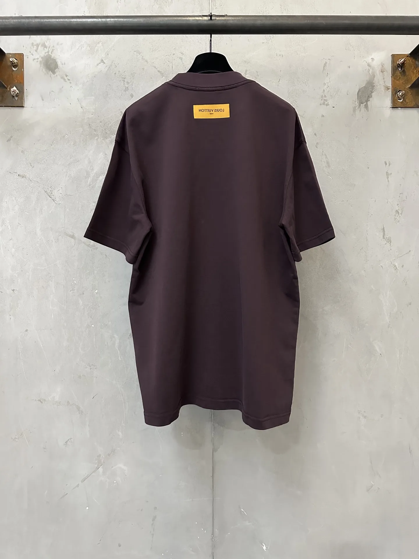 Embossed Logo Heavyweight Cotton T-Shirt D21020490 — view 2