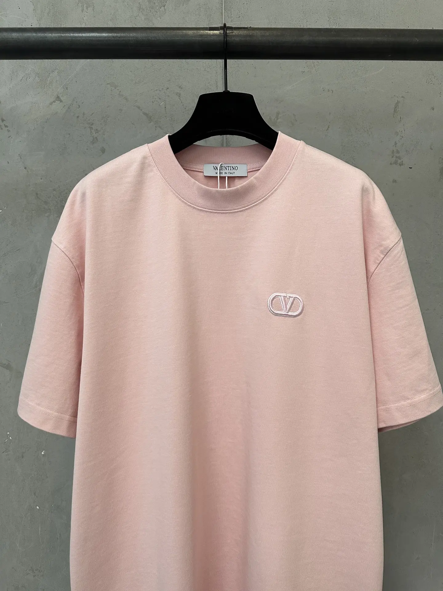 VLogo Embroidered Heavyweight Cotton T-Shirt D21020652 — view 3
