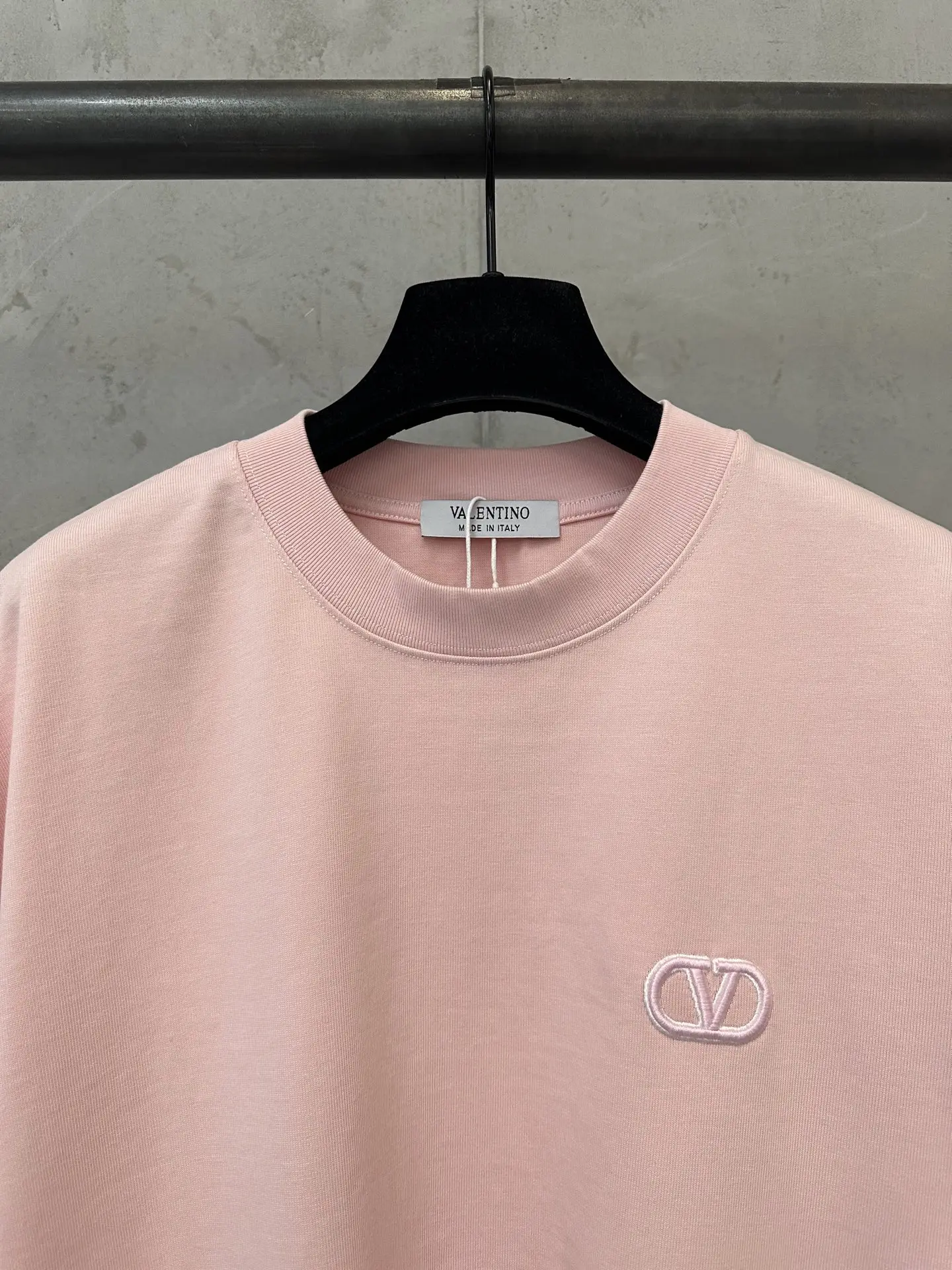 VLogo Embroidered Heavyweight Cotton T-Shirt D21020652 — view 5