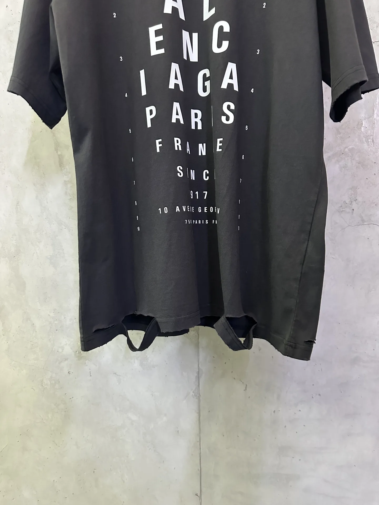 Eye Chart Distressed Oversized T-Shirt D21512421 — view 4