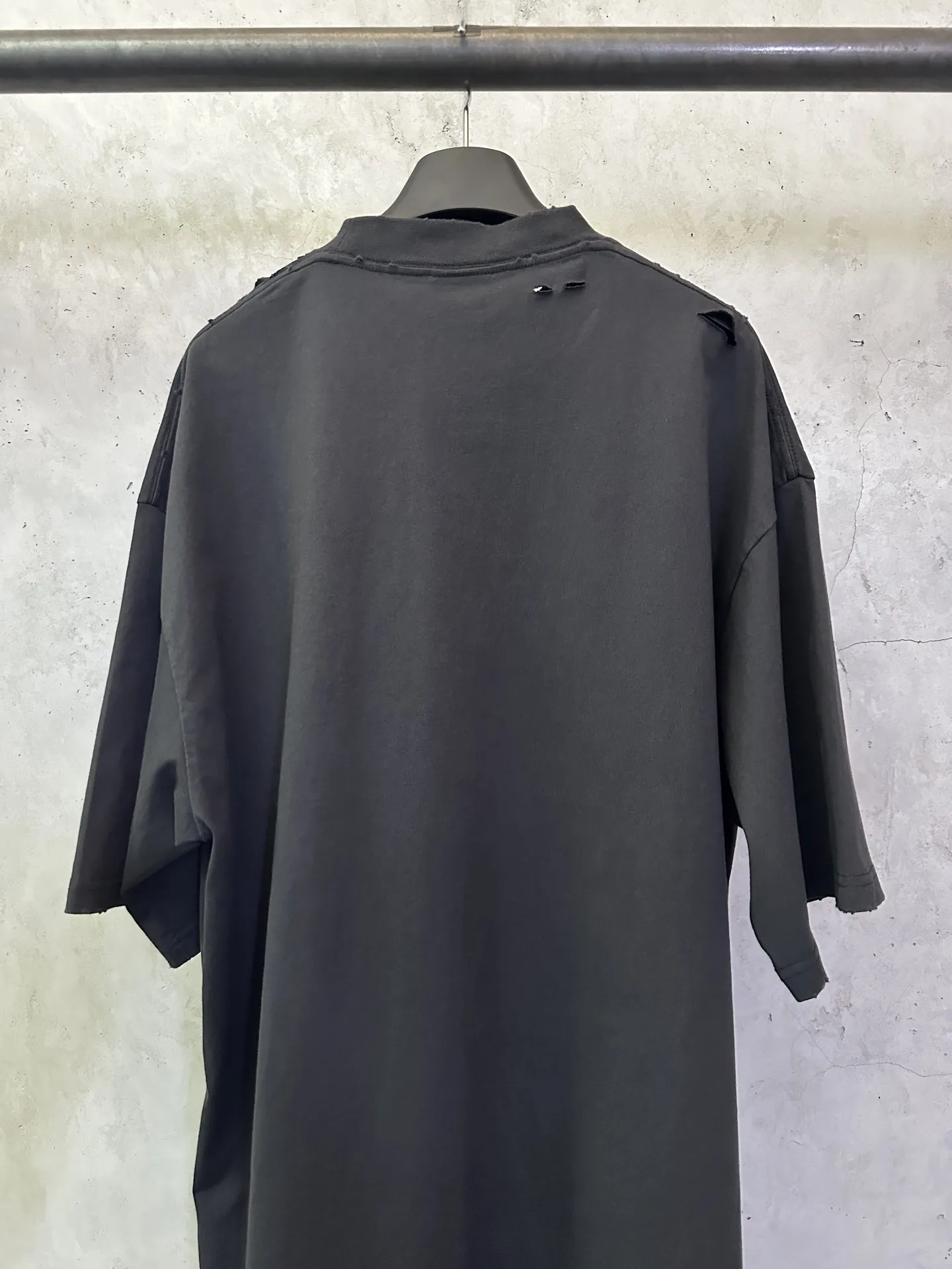 Eye Chart Distressed Oversized T-Shirt D21512421 — view 5