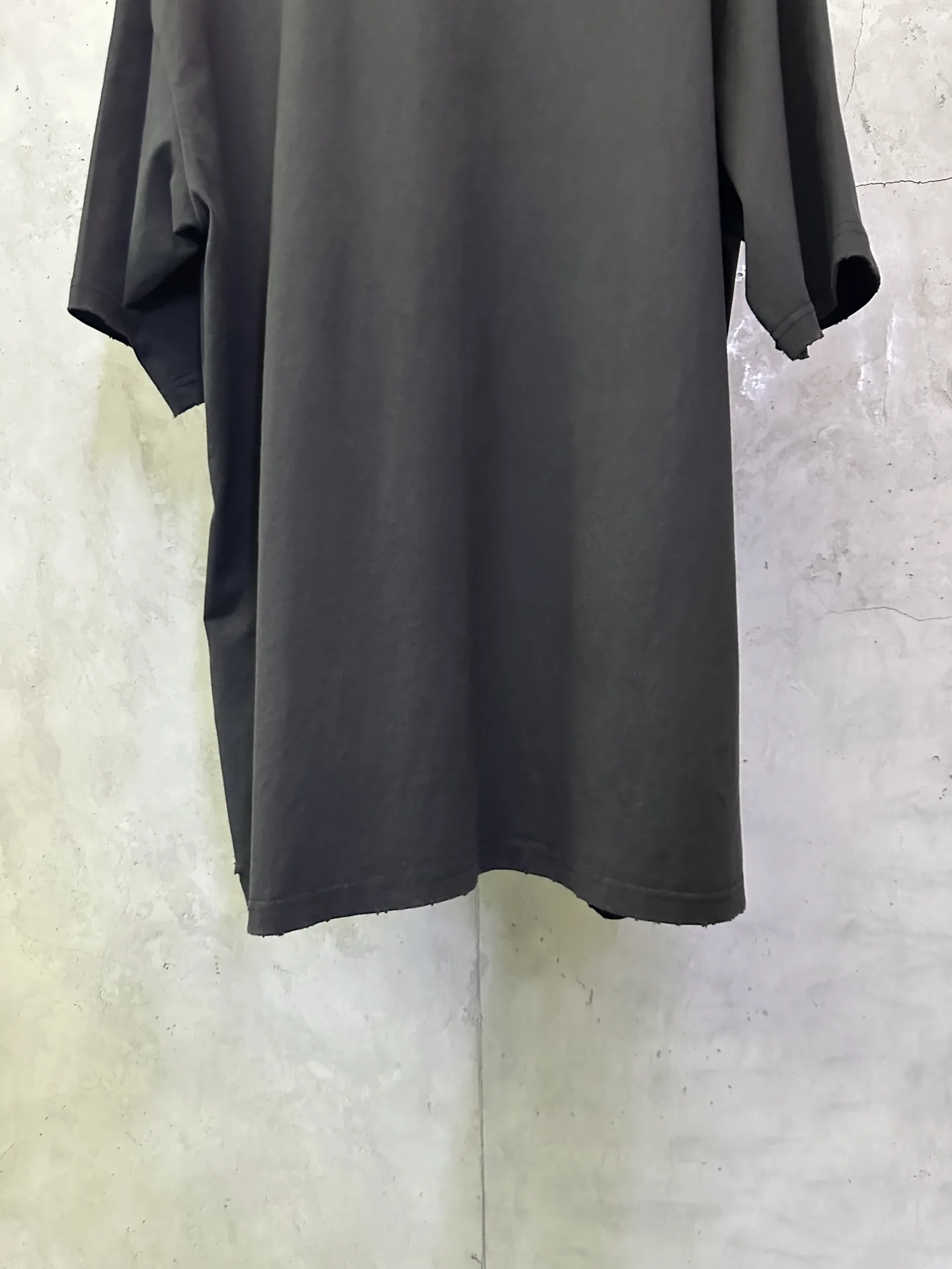 Eye Chart Distressed Oversized T-Shirt D21512421 — view 6