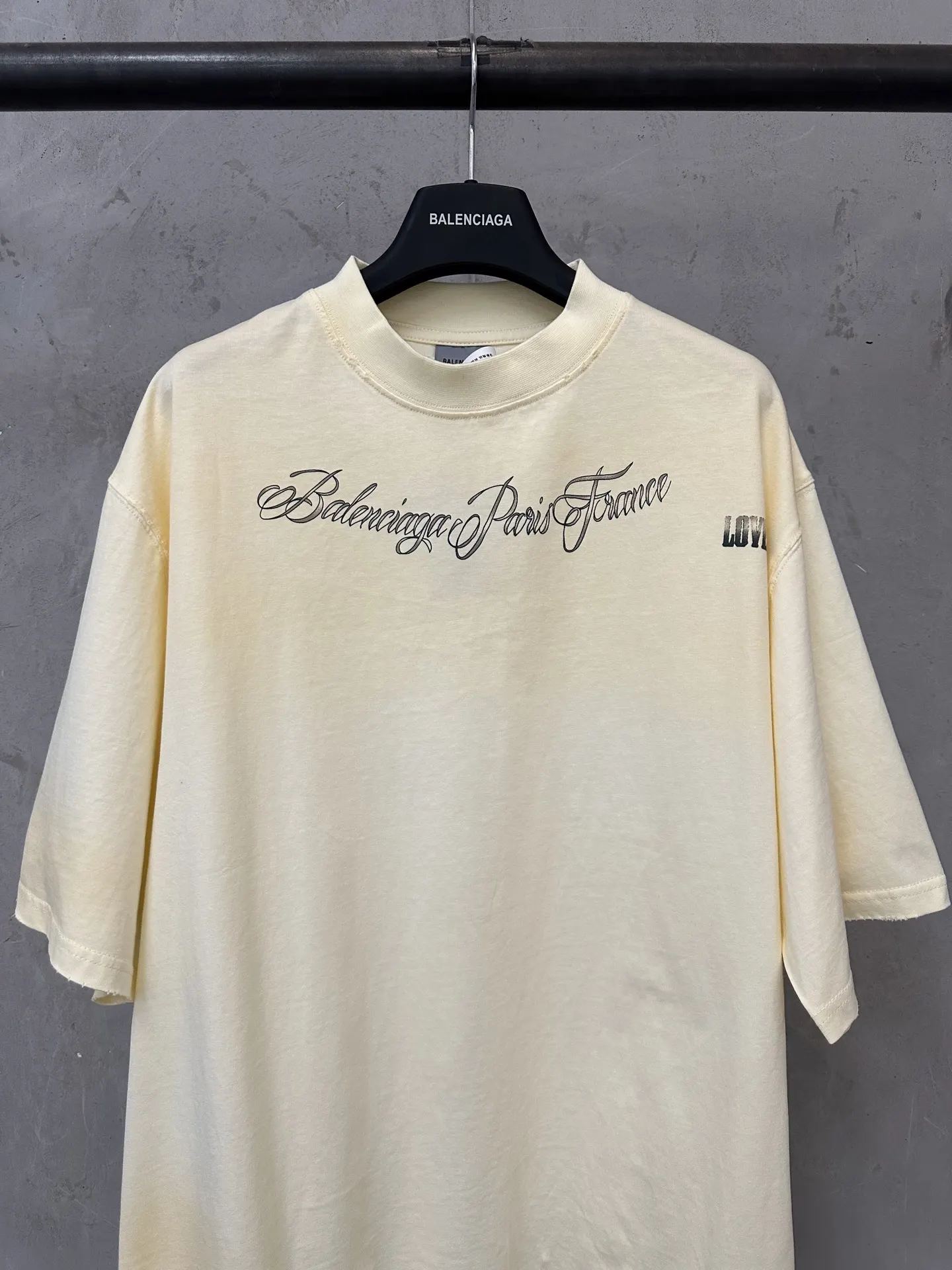 Classic Ink Script Logo T-Shirt D21518887 — view 3