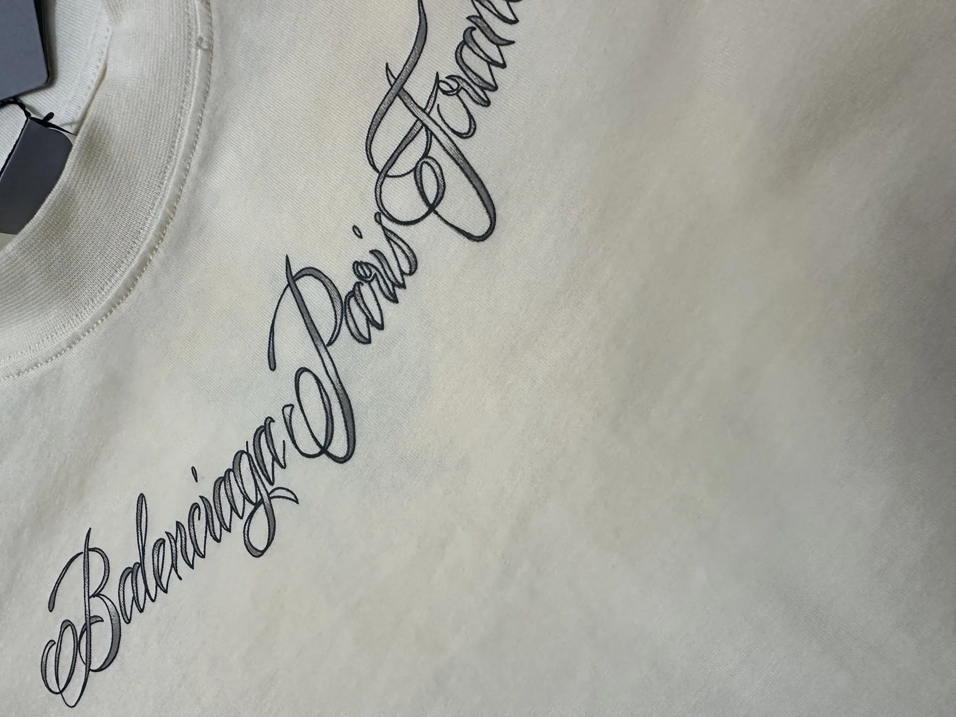 Classic Ink Script Logo T-Shirt D21518887 — view 8