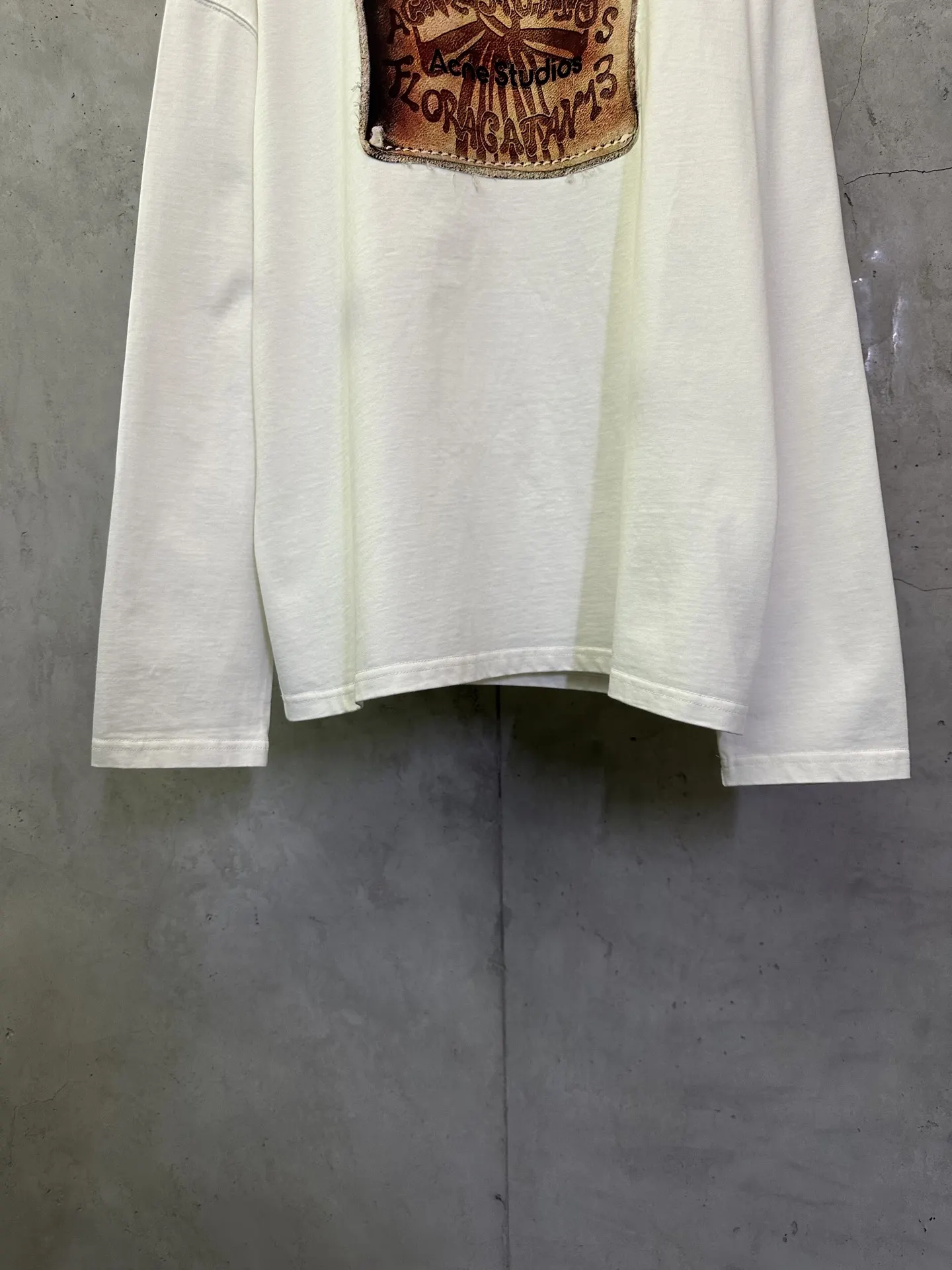Vintage Logo Patch Long-Sleeve T-Shirt D22023744 — view 4