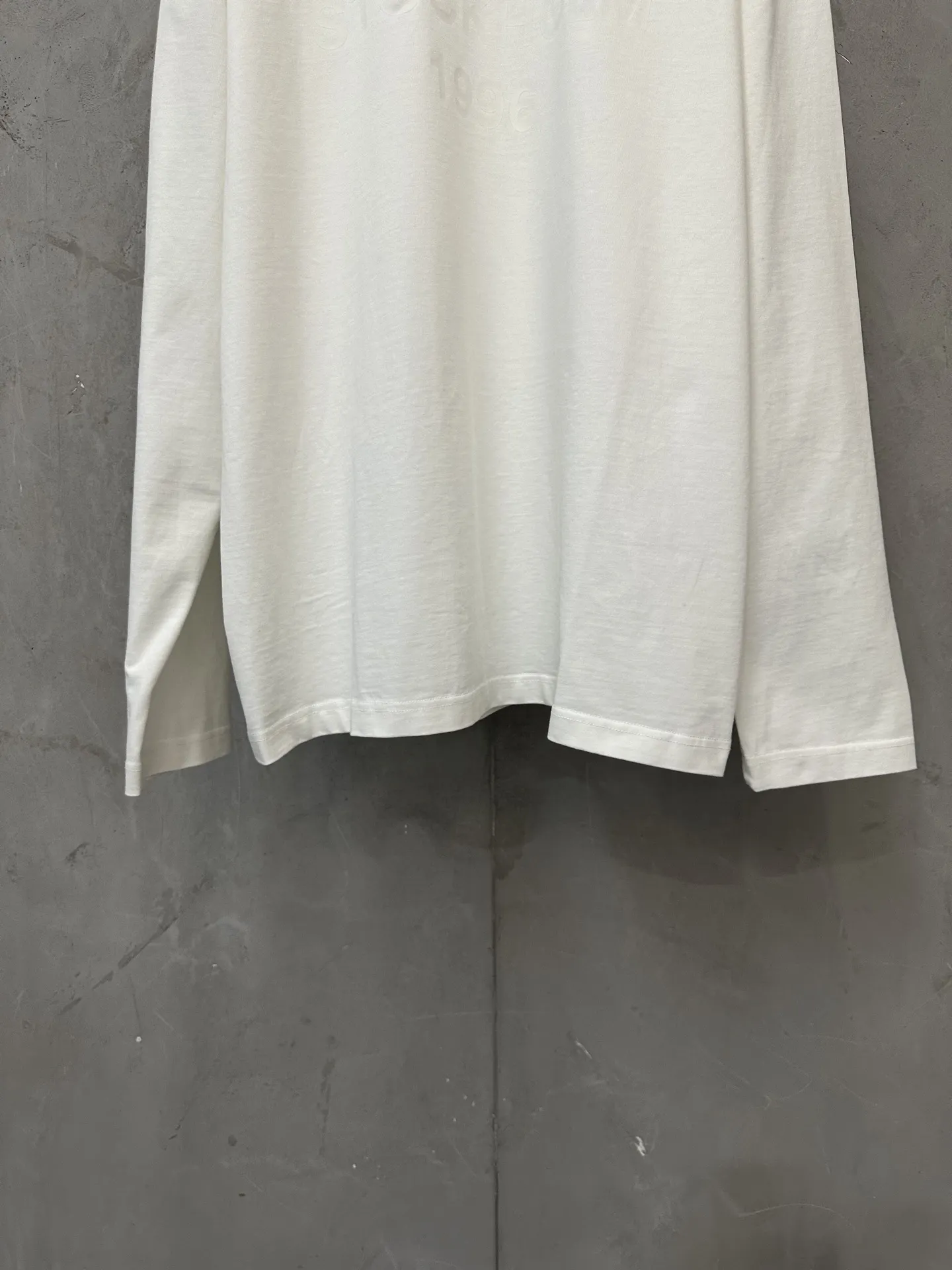 1996 Logo-Embossed Long-Sleeve T-Shirt D22018891 — view 4