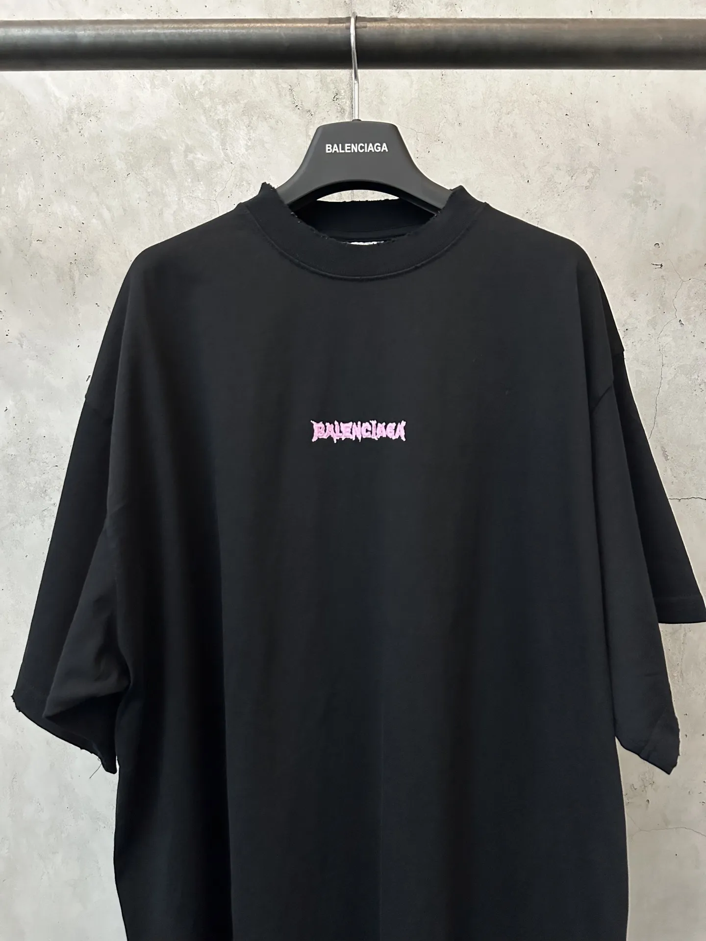 Logo Embroidery Oversized Cotton T-Shirt D22011909 — view 3