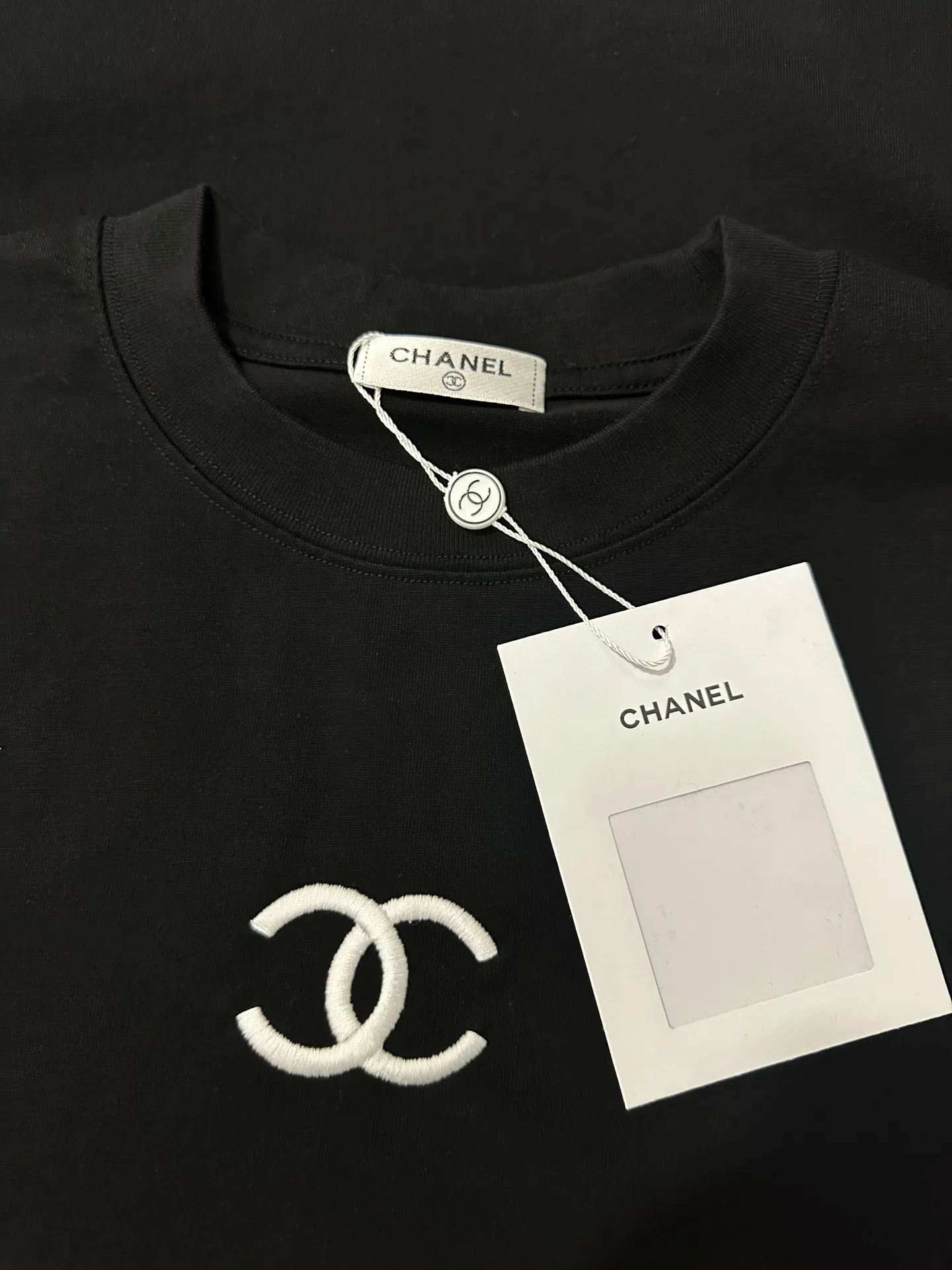 Logo Embroidered Long-Sleeve T-Shirt D22023084 — view 6