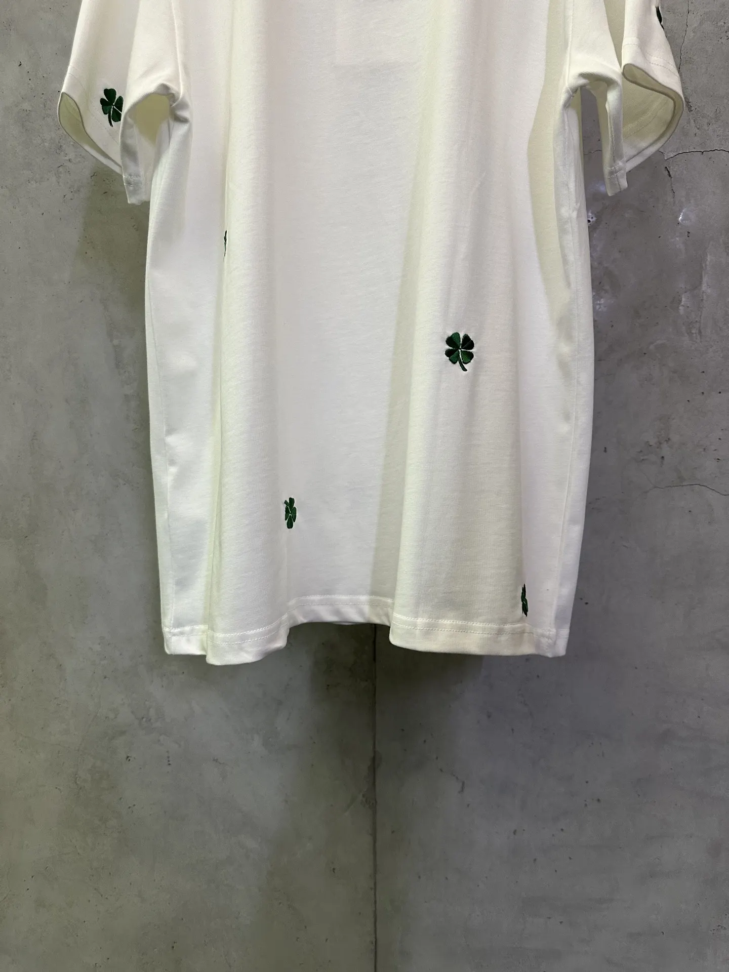 Clover Embroidered Cotton Jersey T-Shirt D22012402 — view 6