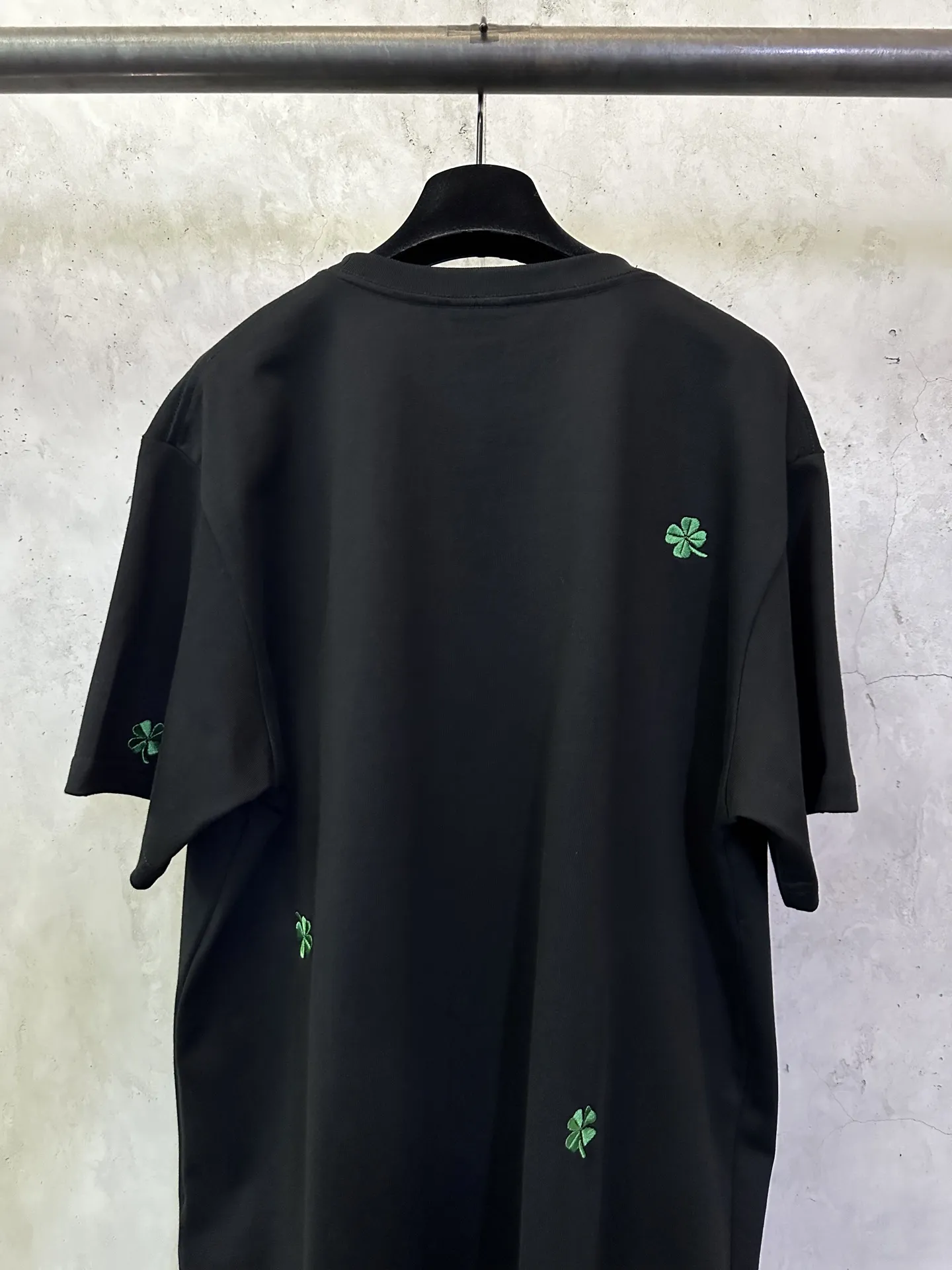 Clover Embroidered Cotton T-Shirt D22012403 — view 5