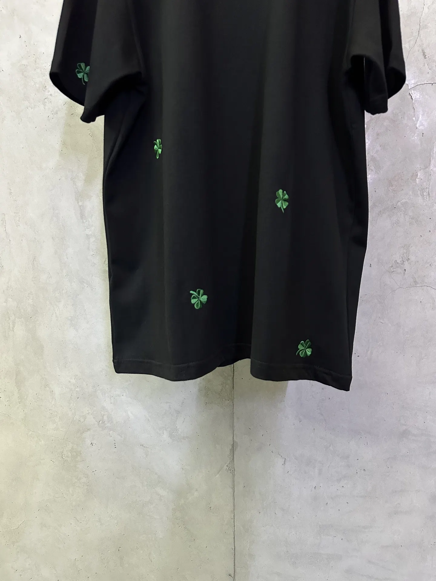 Clover Embroidered Cotton T-Shirt D22012403 — view 6