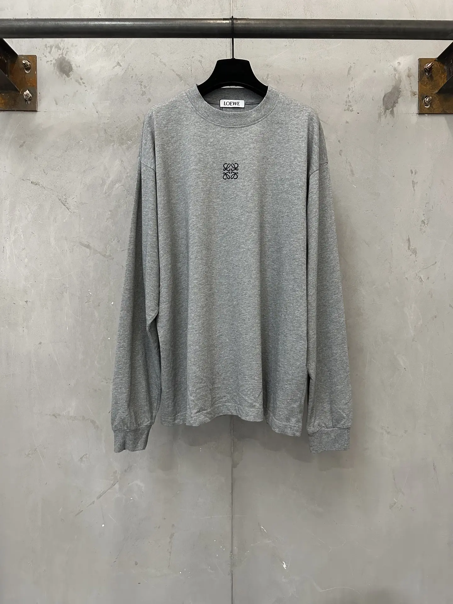 Anagram Logo Long-Sleeved T-Shirt D22022248