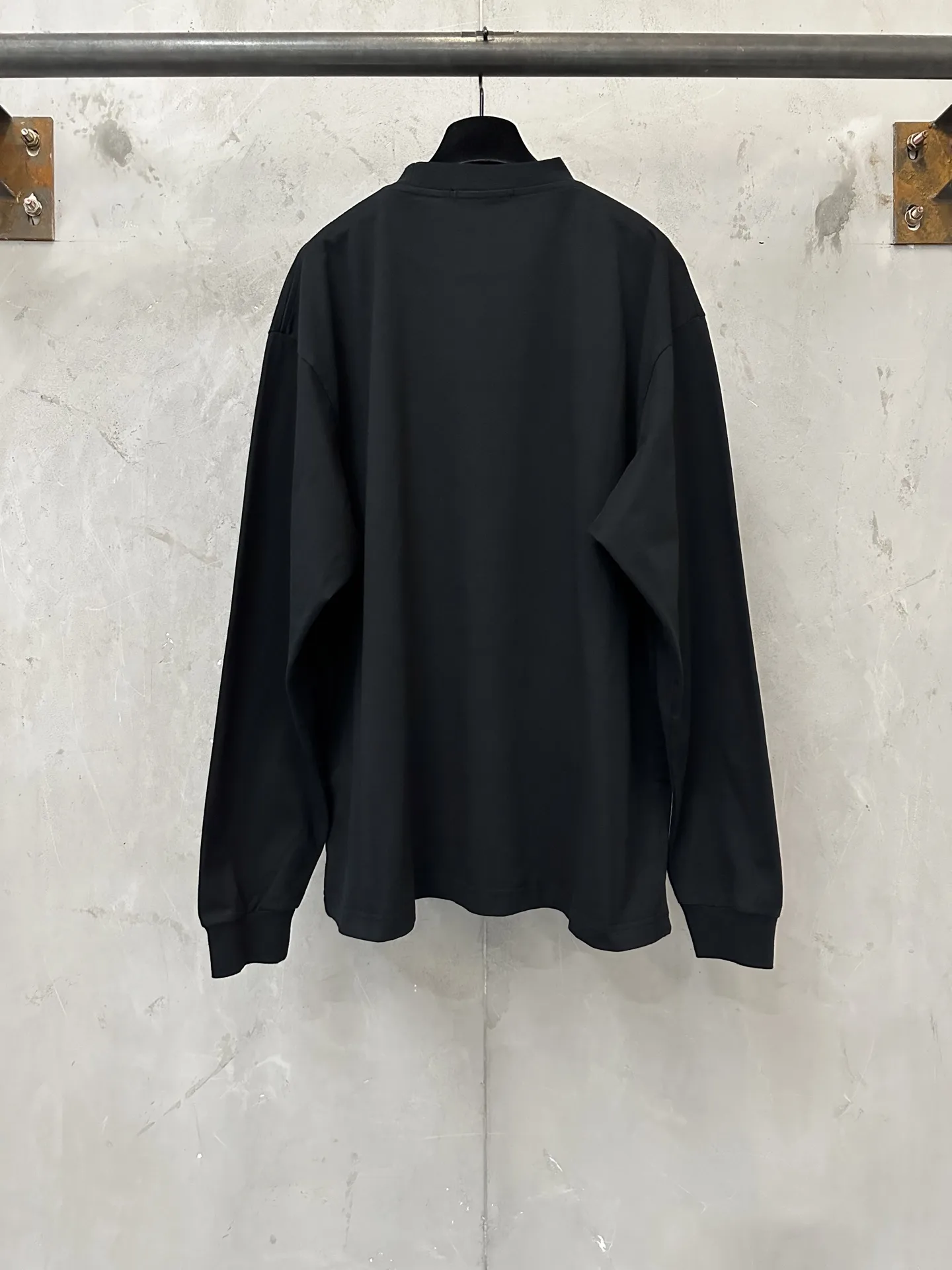Anagram Logo Long-Sleeve T-Shirt D22022247 — view 2