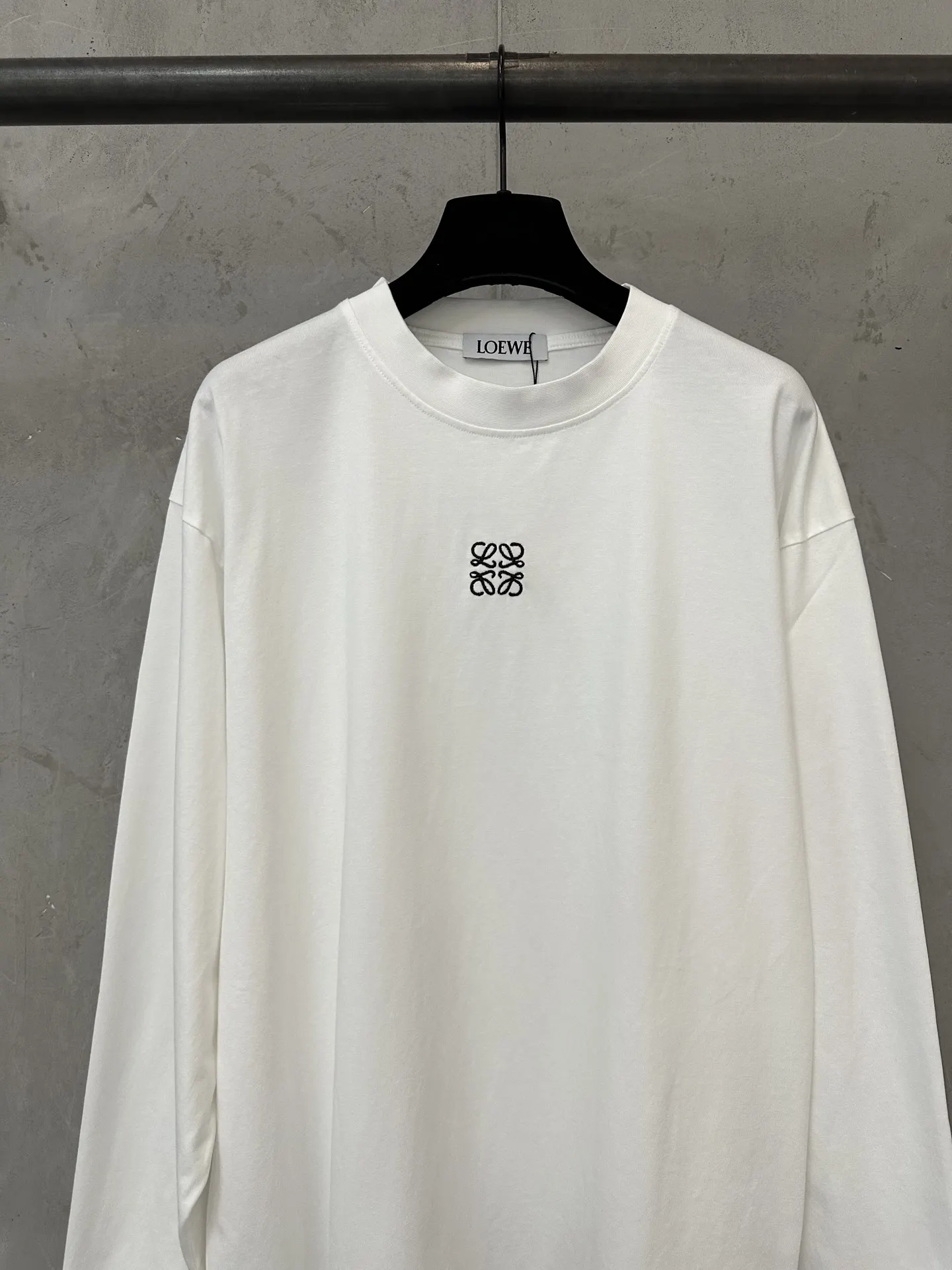 Anagram Logo Long-Sleeved T-Shirt D22022246 — view 3