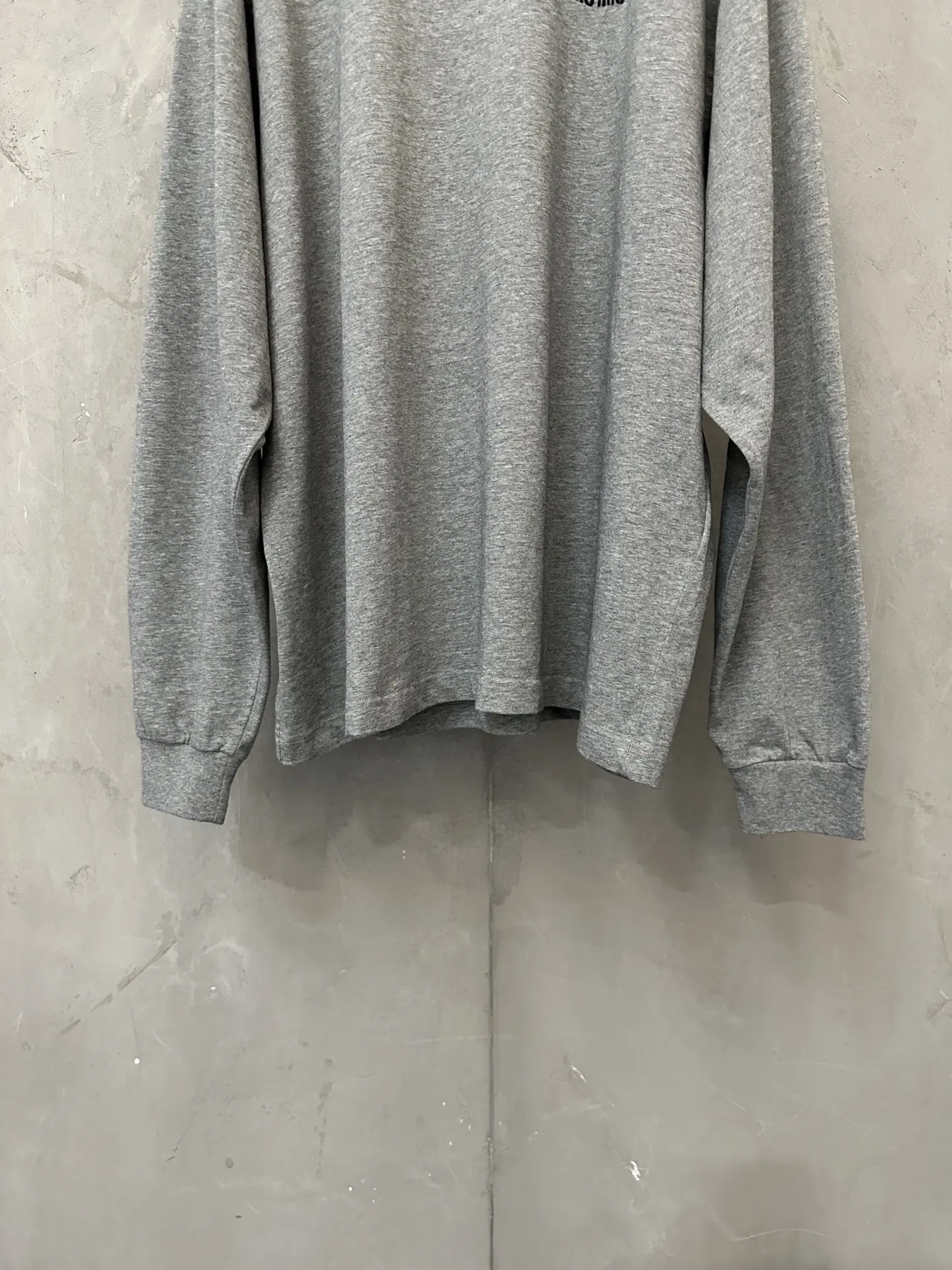 Embroidered Logo Long-Sleeve T-Shirt D22020475 — view 4