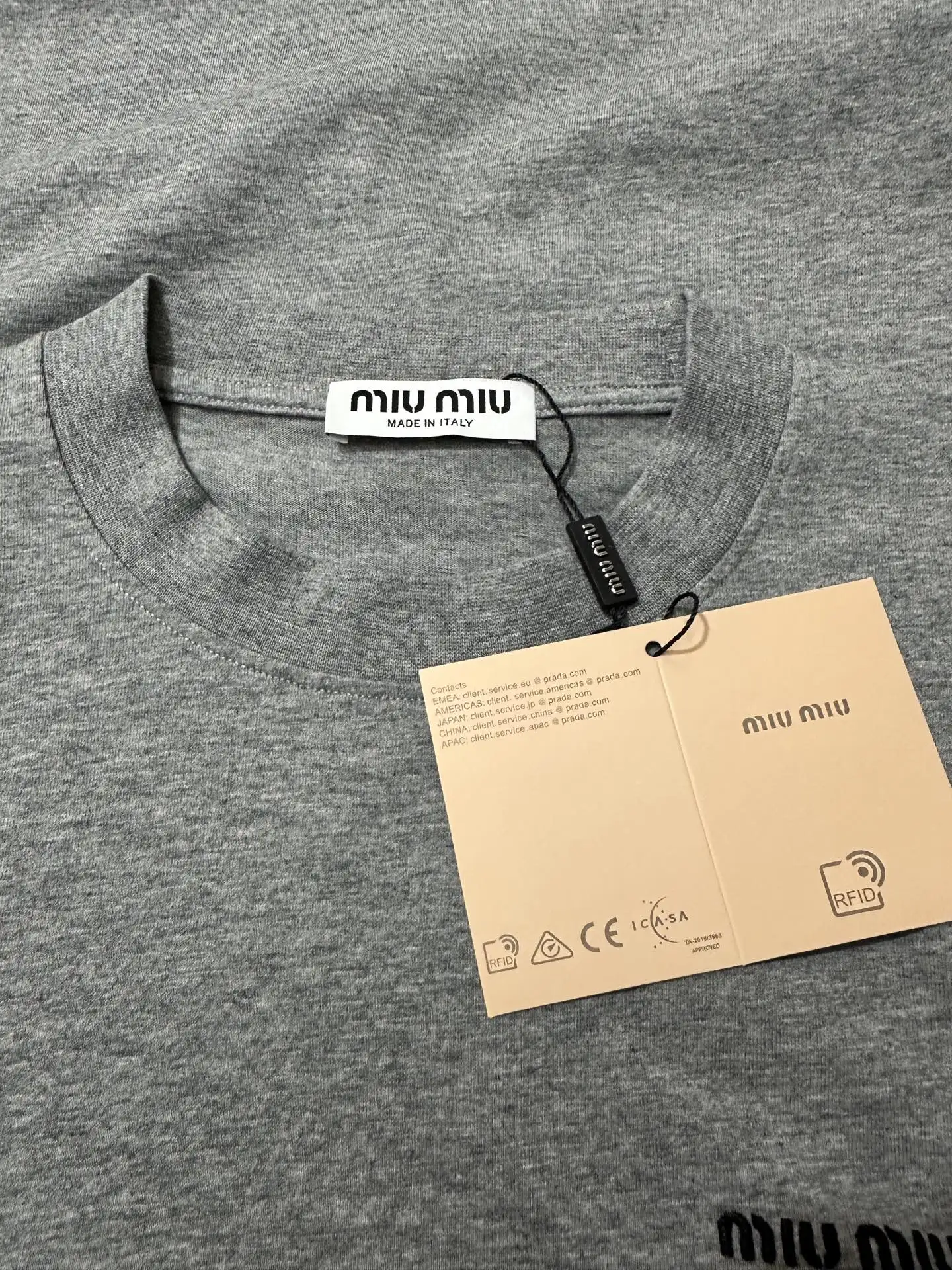 Embroidered Logo Long-Sleeve T-Shirt D22020475 — view 6