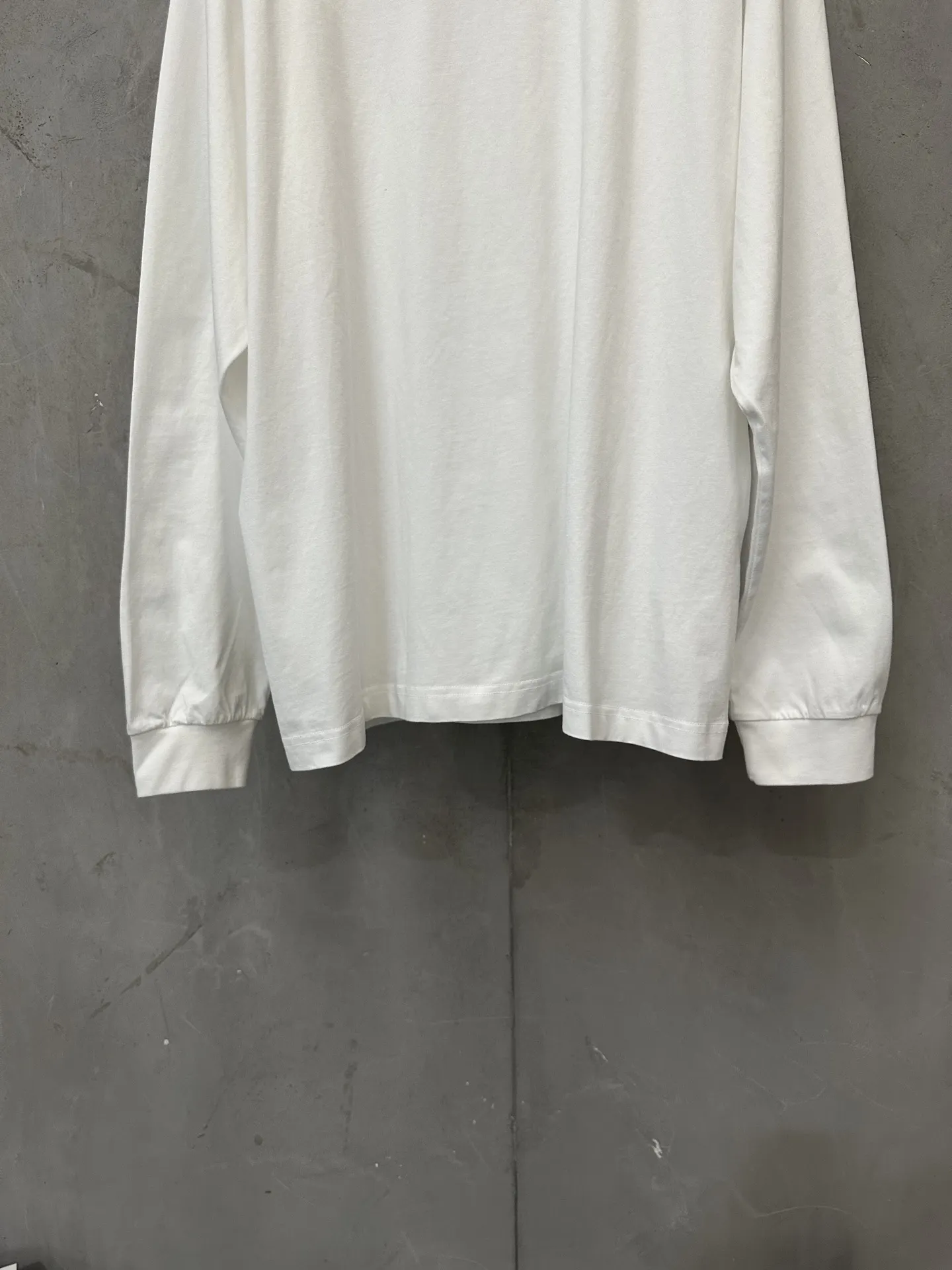 Logo-Embroidered Long-Sleeve T-Shirt D22020476 — view 4