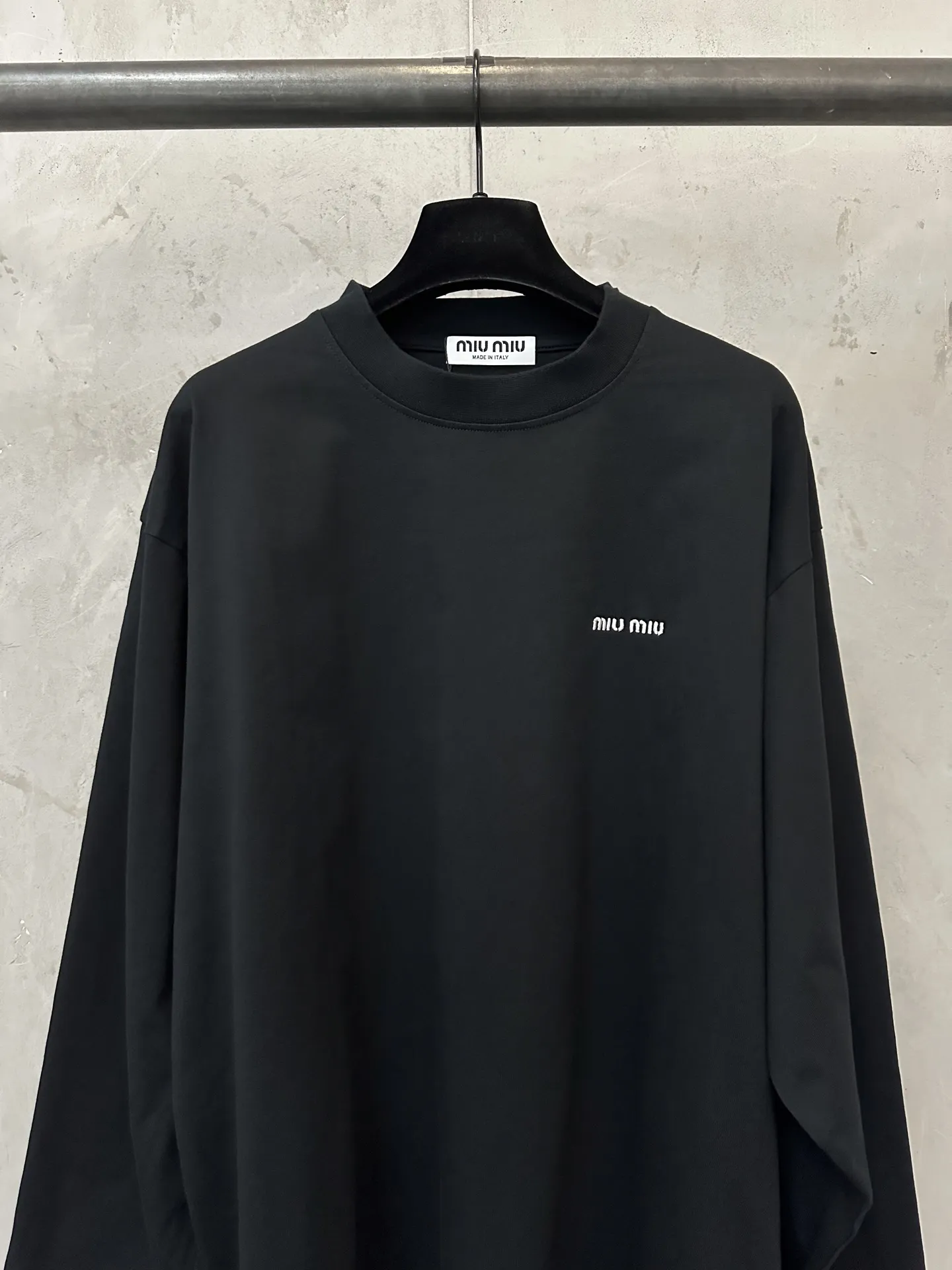 Logo-Embroidered Long-Sleeved T-Shirt D22020474 — view 3