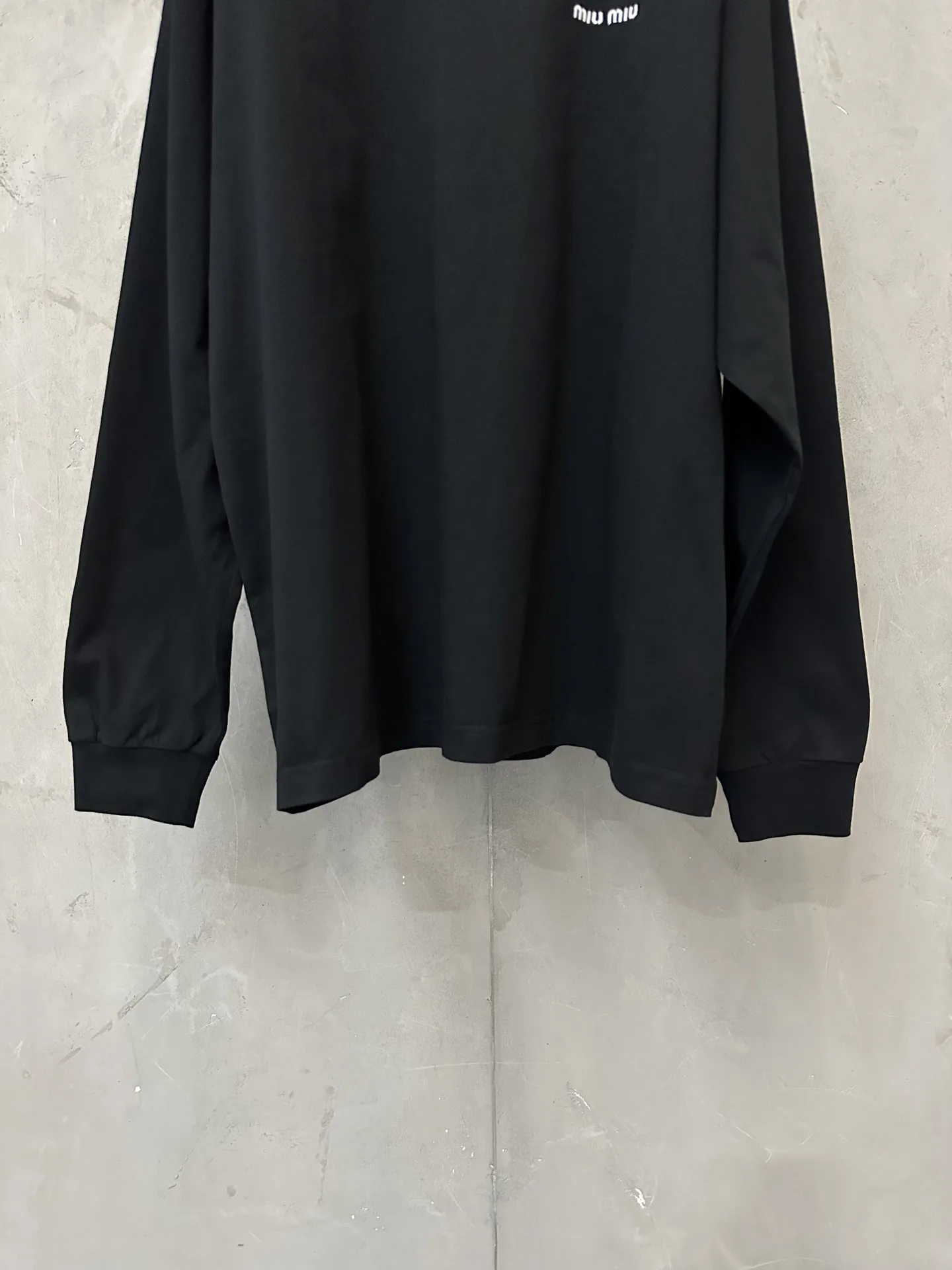 Logo-Embroidered Long-Sleeved T-Shirt D22020474 — view 4