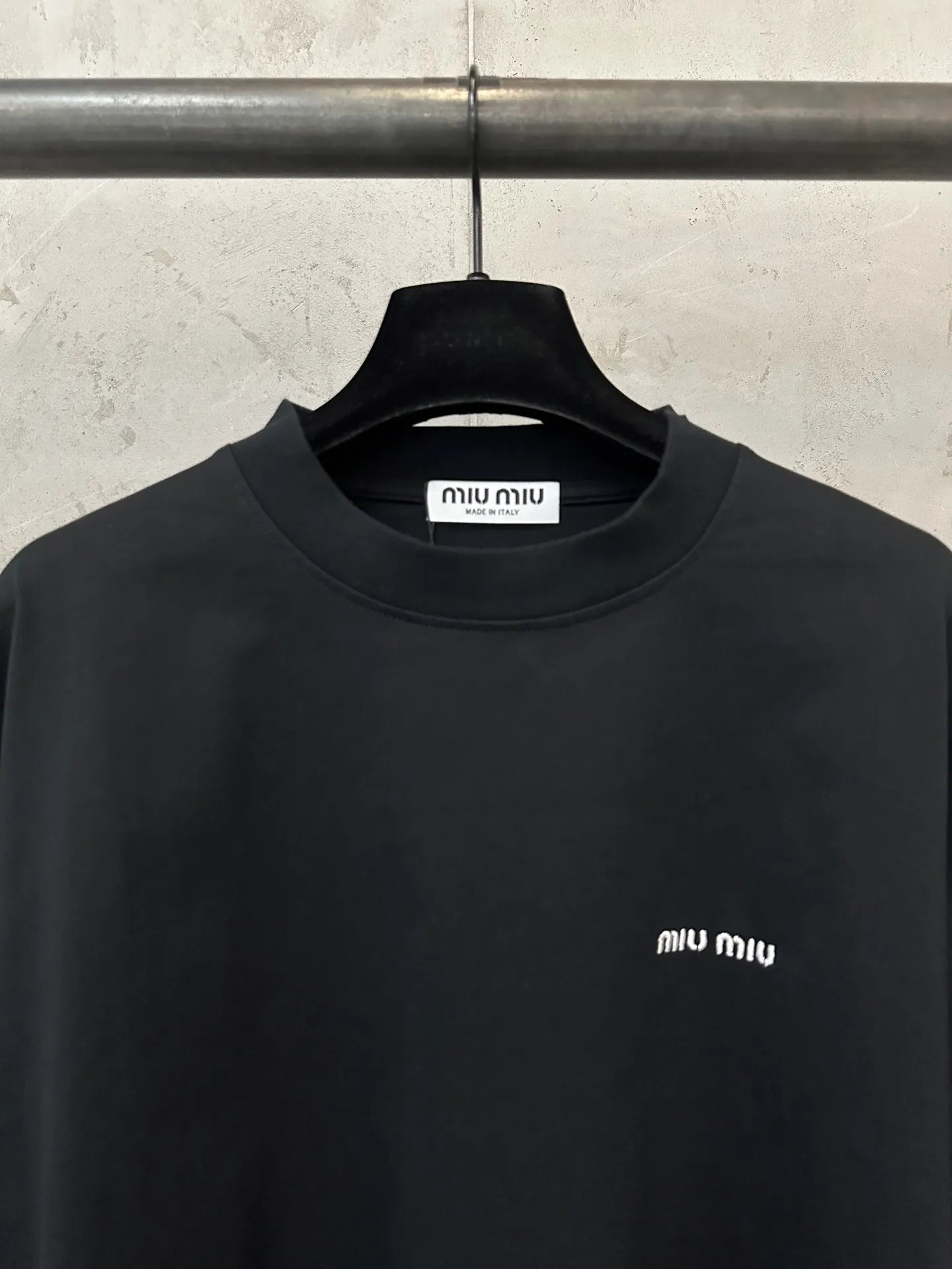 Logo-Embroidered Long-Sleeved T-Shirt D22020474 — view 5