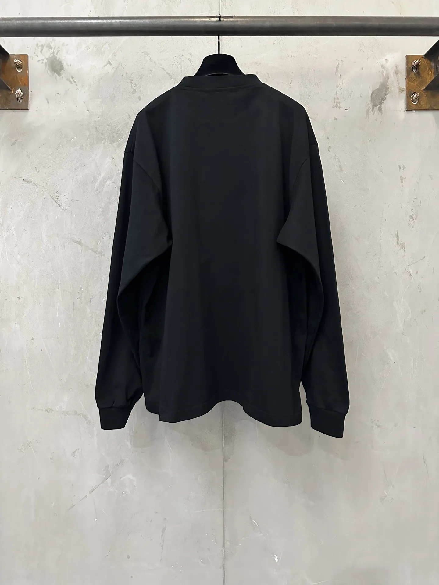 Logo-Patch Long-Sleeve Cotton T-Shirt D22022210 — view 2