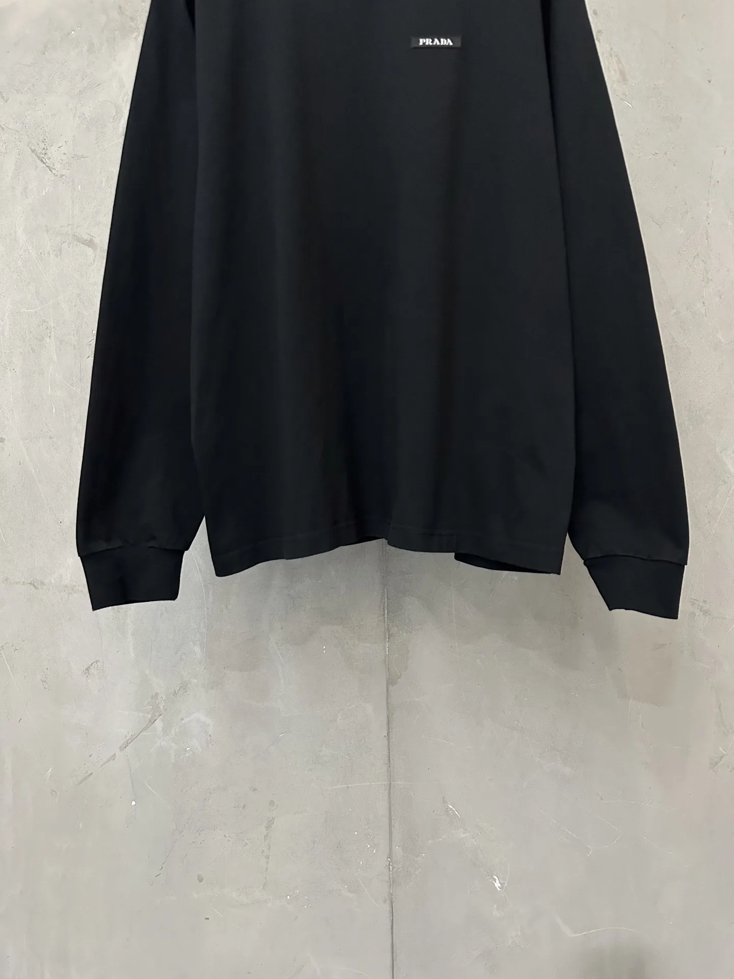 Logo-Patch Long-Sleeve Cotton T-Shirt D22022210 — view 4