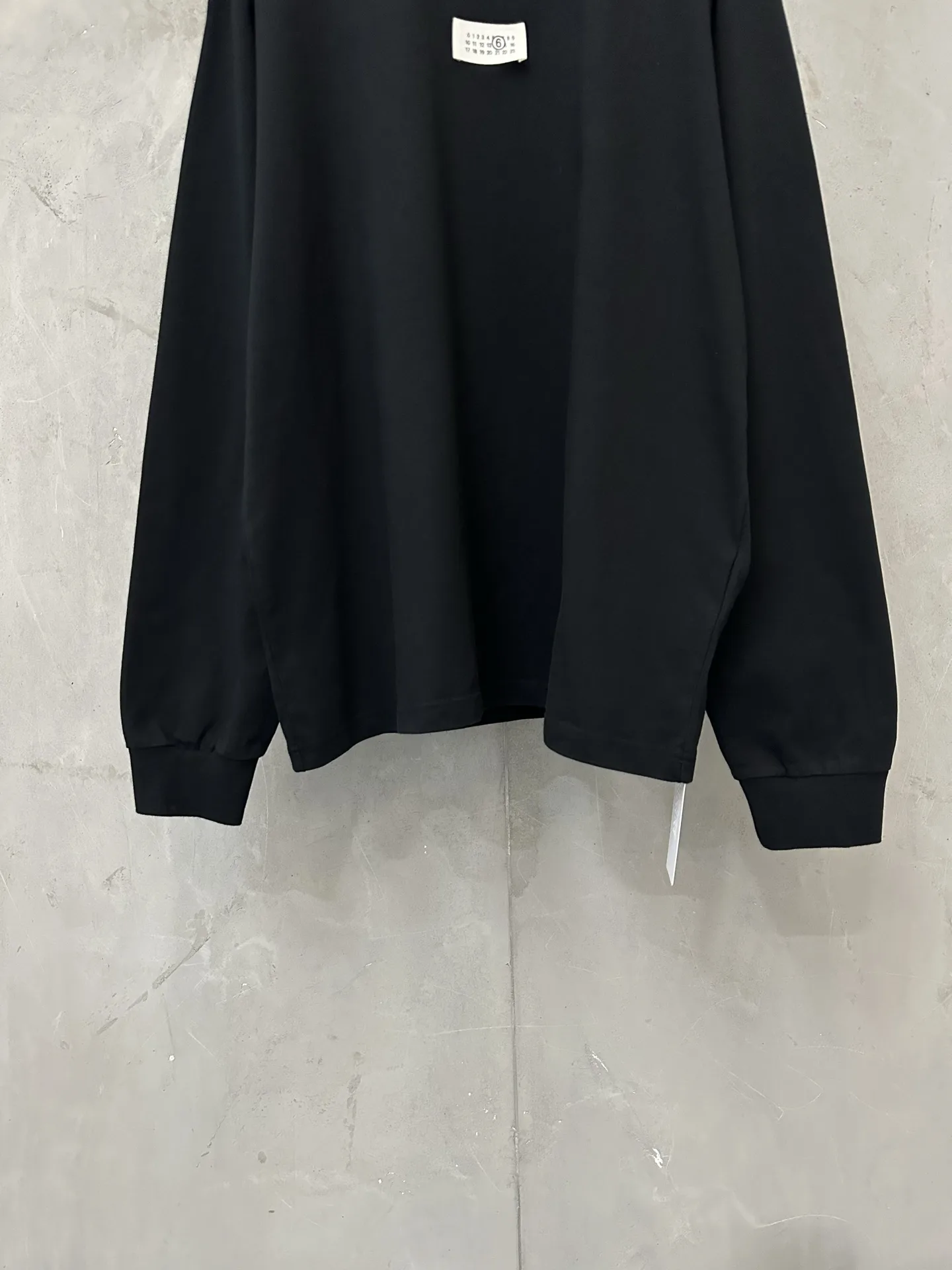 MM6 Maison Margiela Logo Label Long-Sleeve T-Shirt D22023078 — view 4