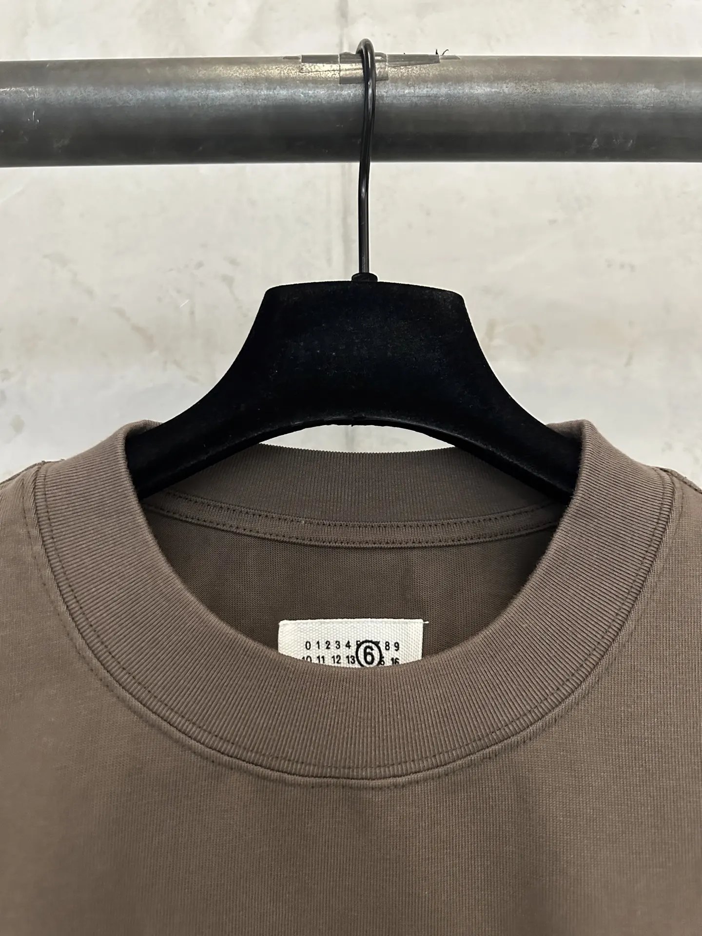 MM6 Numeric Label Heavyweight Cotton T-Shirt D22011887 — view 7