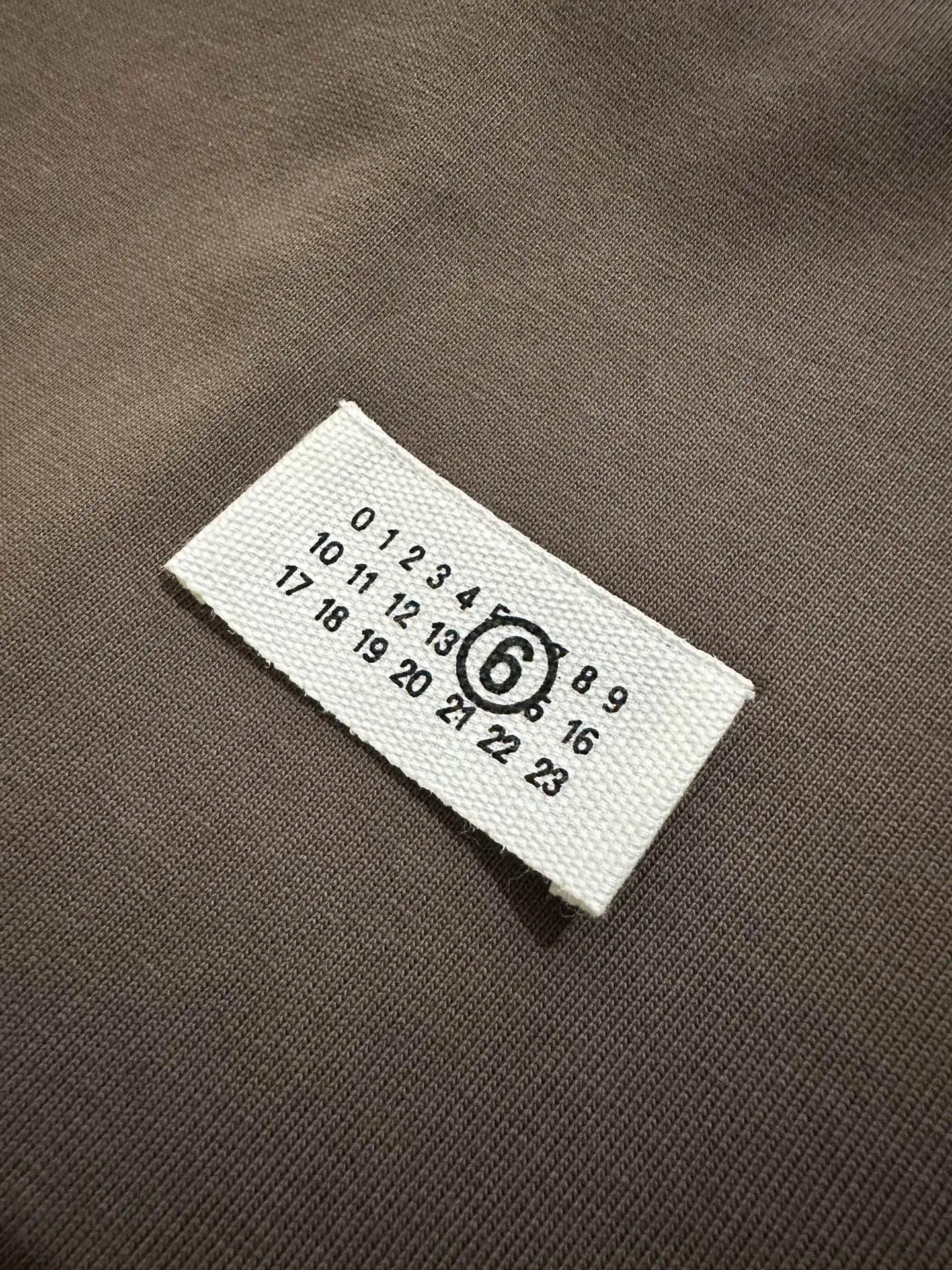 MM6 Numeric Label Heavyweight Cotton T-Shirt D22011887 — view 8