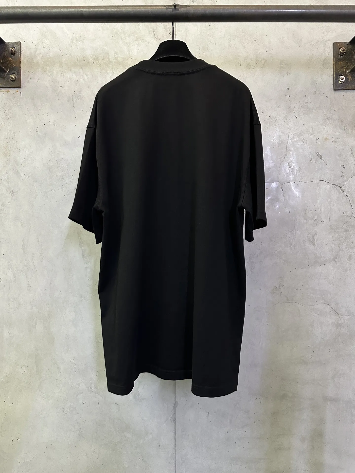 EKD Logo Graphic Heavyweight Cotton T-Shirt D22015328 — view 2