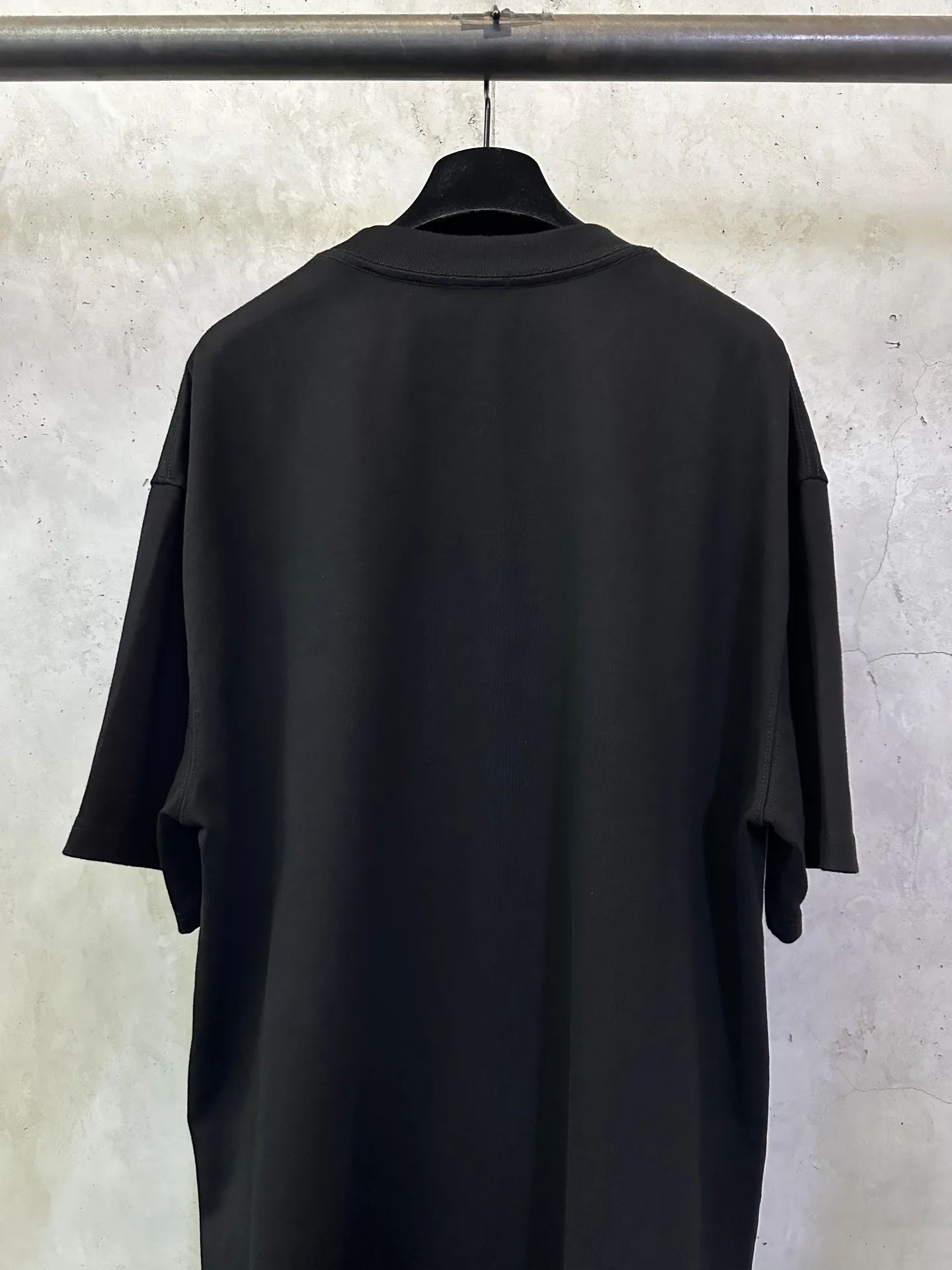 EKD Logo Graphic Heavyweight Cotton T-Shirt D22015328 — view 5