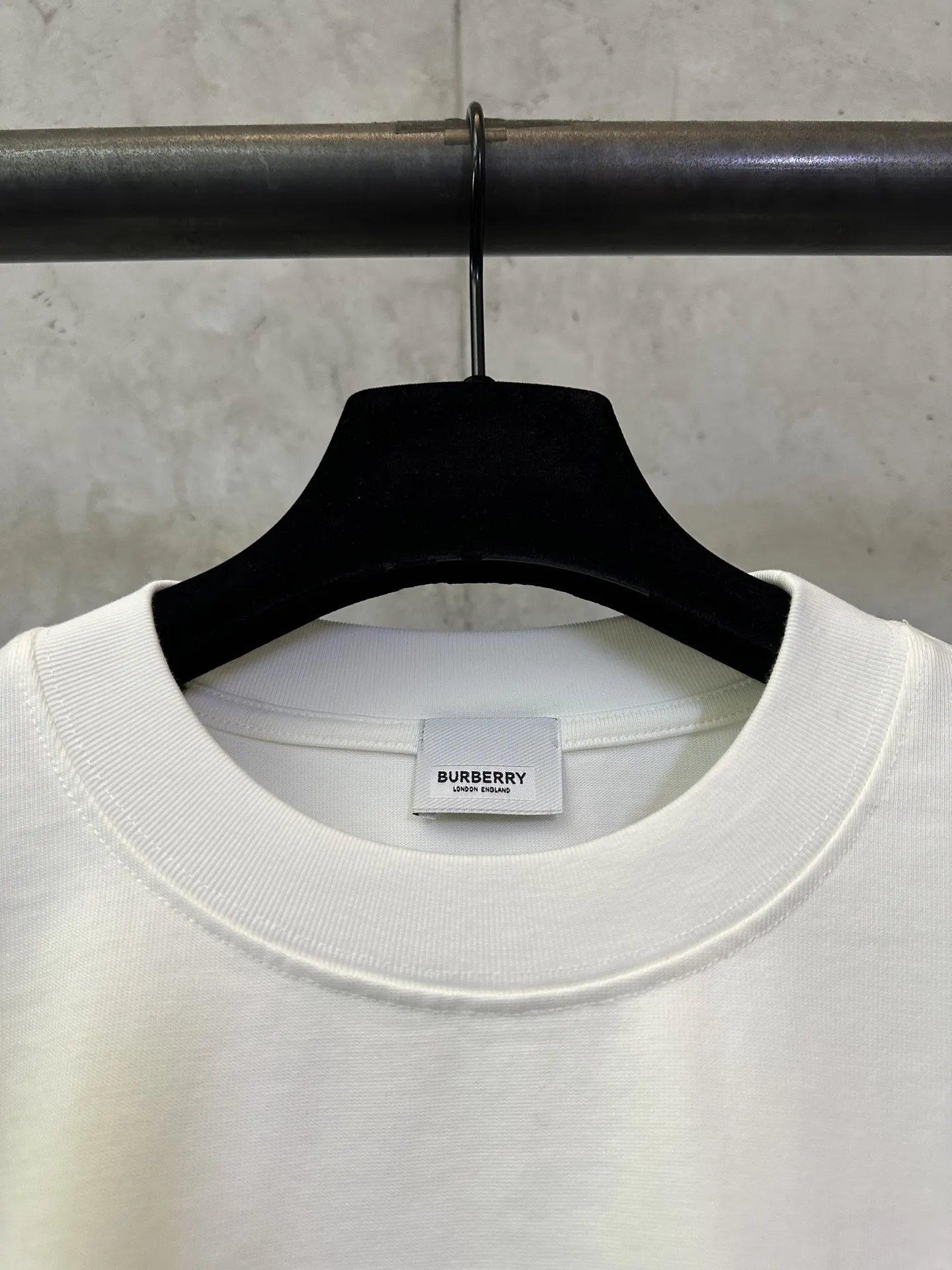EKD Logo Graphic Heavyweight Cotton T-Shirt D22012472 — view 7