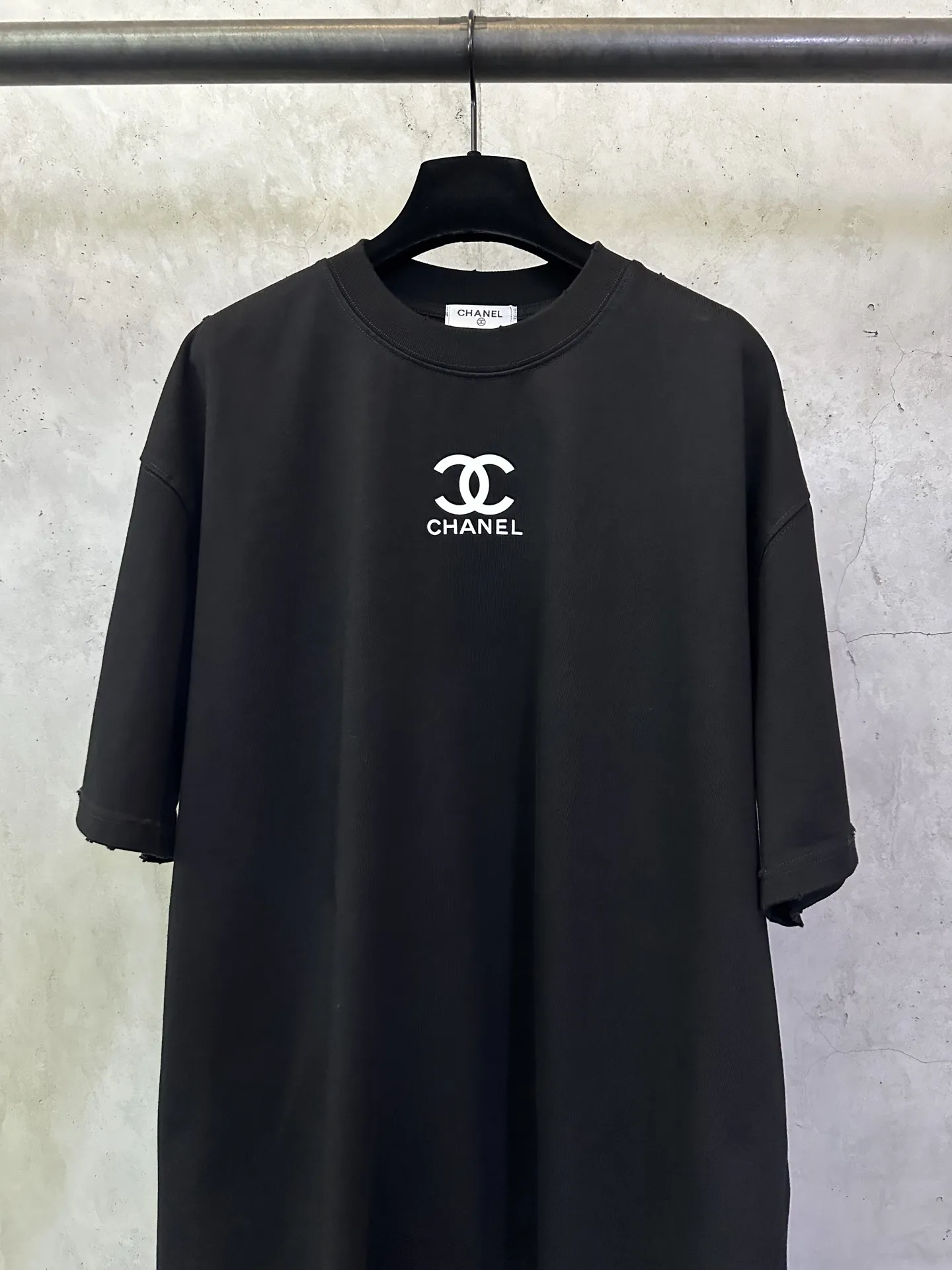 Logo Print Heavyweight Cotton T-Shirt D22012441 — view 3