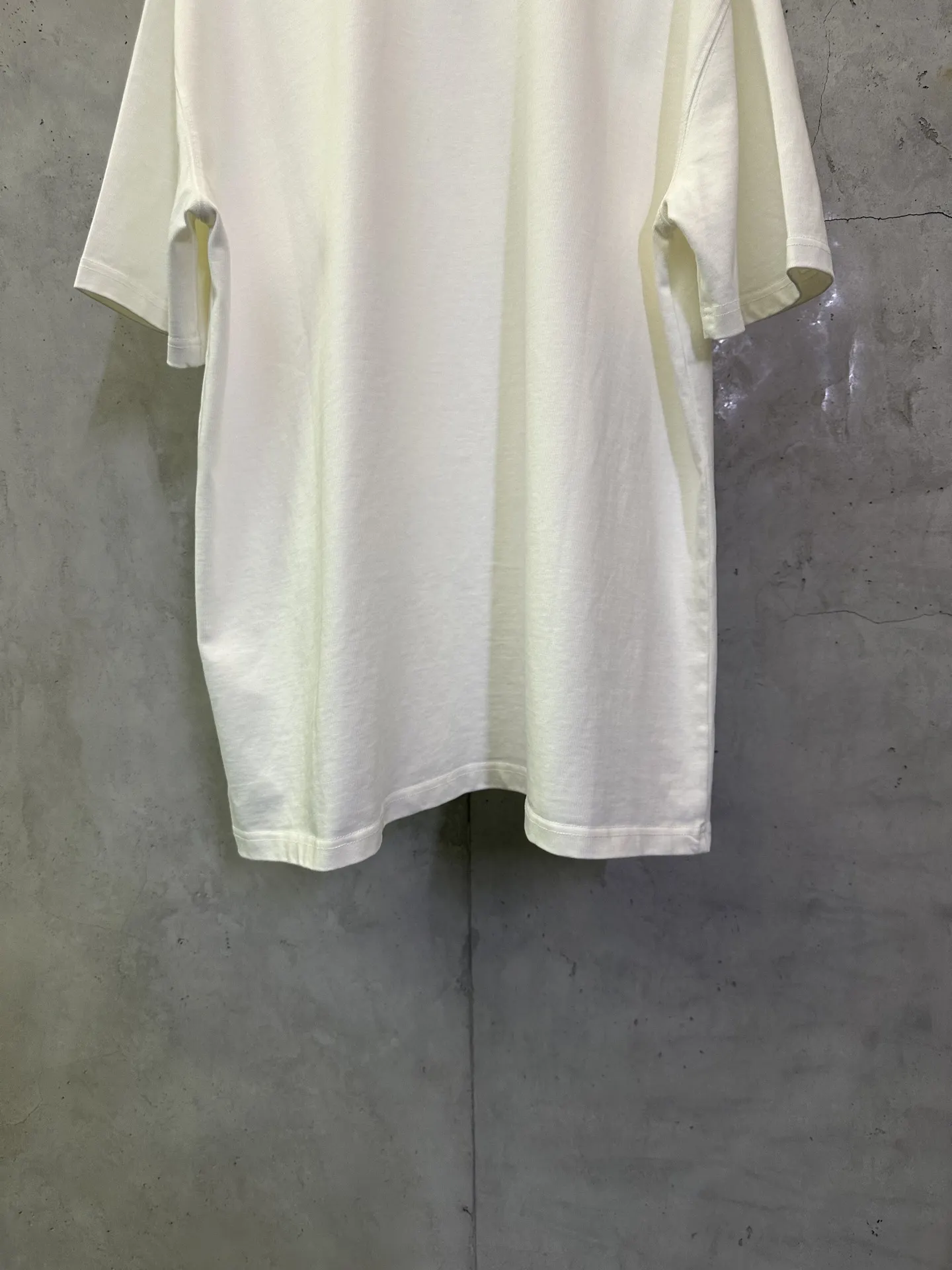 Logo-Print Heavyweight Cotton T-Shirt D22012455 — view 6