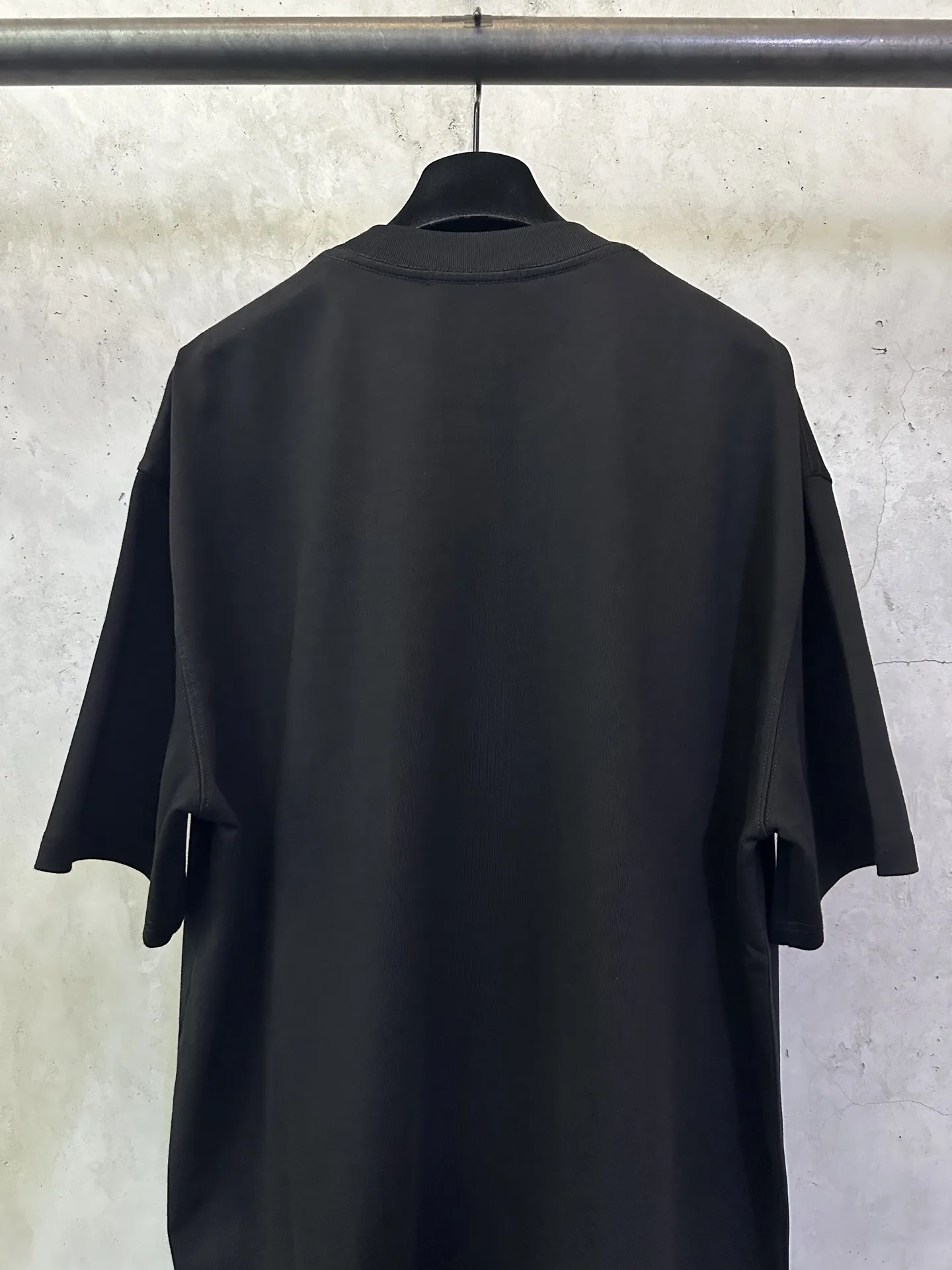 Logo-Print Heavyweight Cotton T-Shirt D22012456 — view 5
