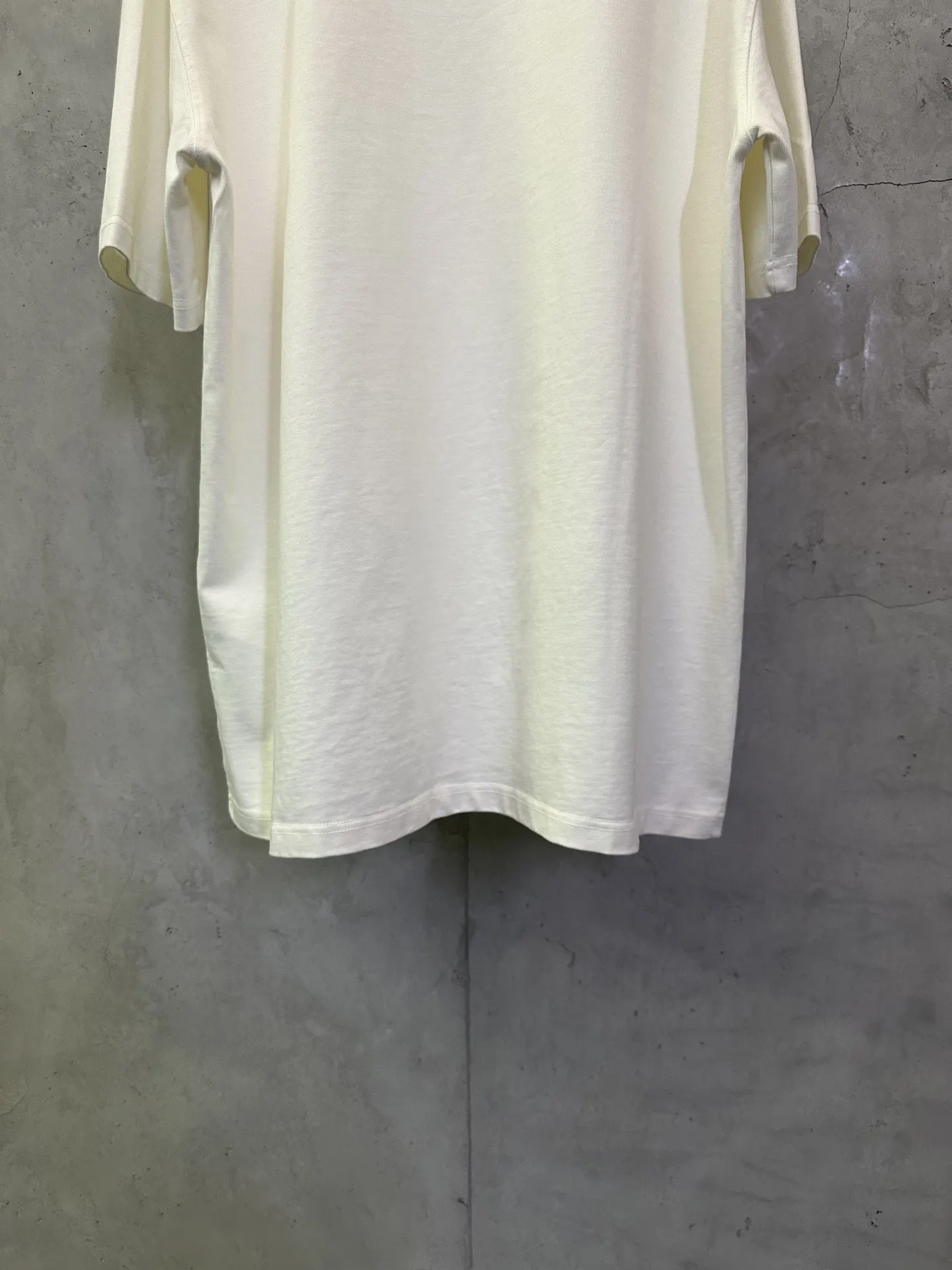 Gucci Firenze Logo Print Cotton T-Shirt D22012454 — view 6