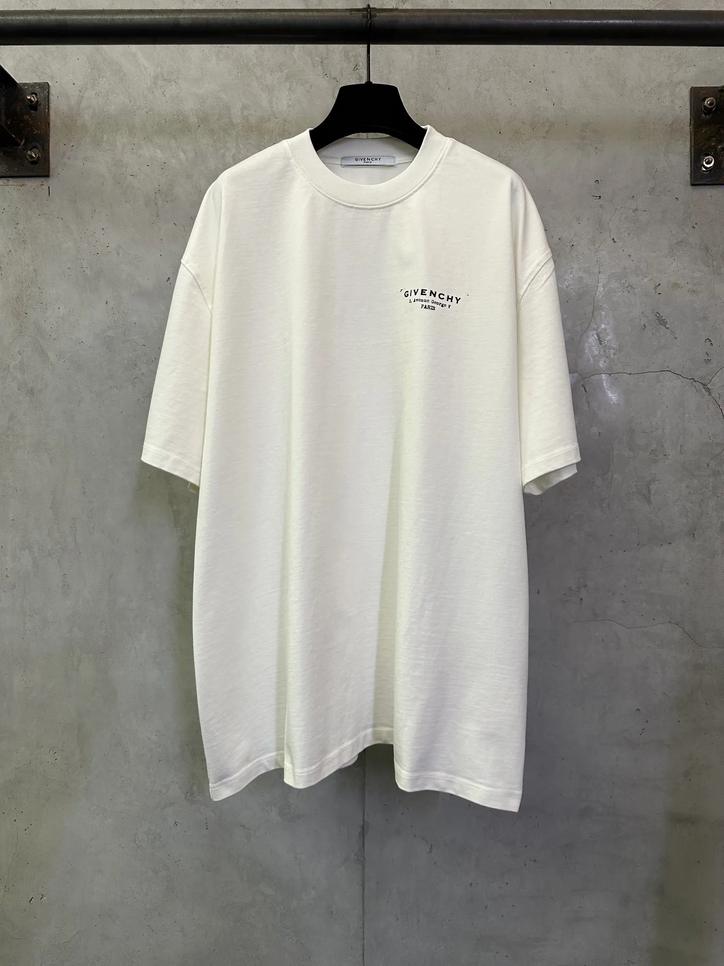 Givenchy Logo Print Heavyweight Cotton T-Shirt D22012463