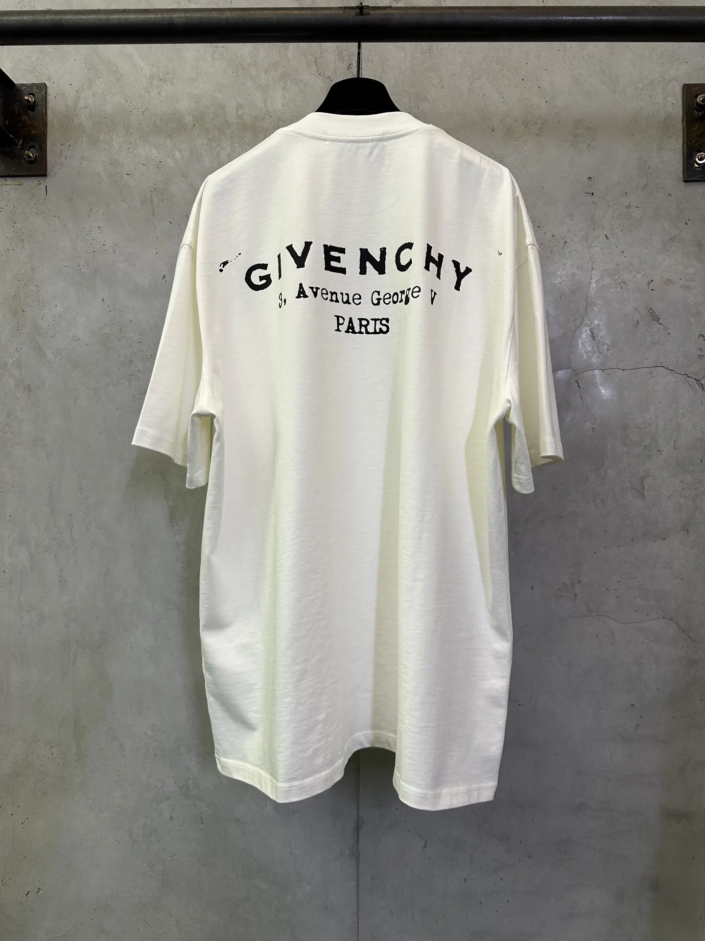 Givenchy Logo Print Heavyweight Cotton T-Shirt D22012463 — view 2