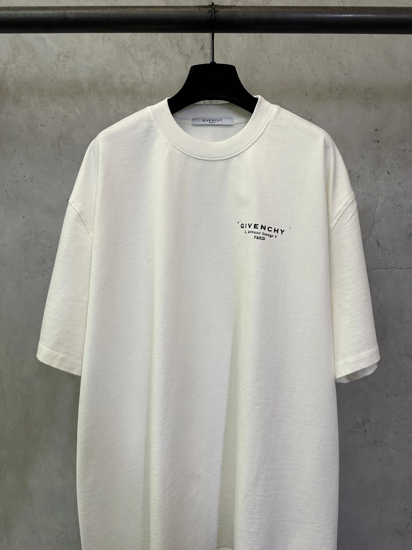 Givenchy Logo Print Heavyweight Cotton T-Shirt D22012463 — view 3
