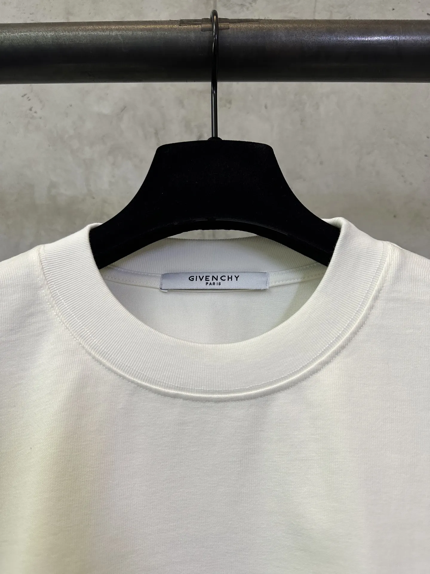 Givenchy Logo Print Heavyweight Cotton T-Shirt D22012463 — view 7